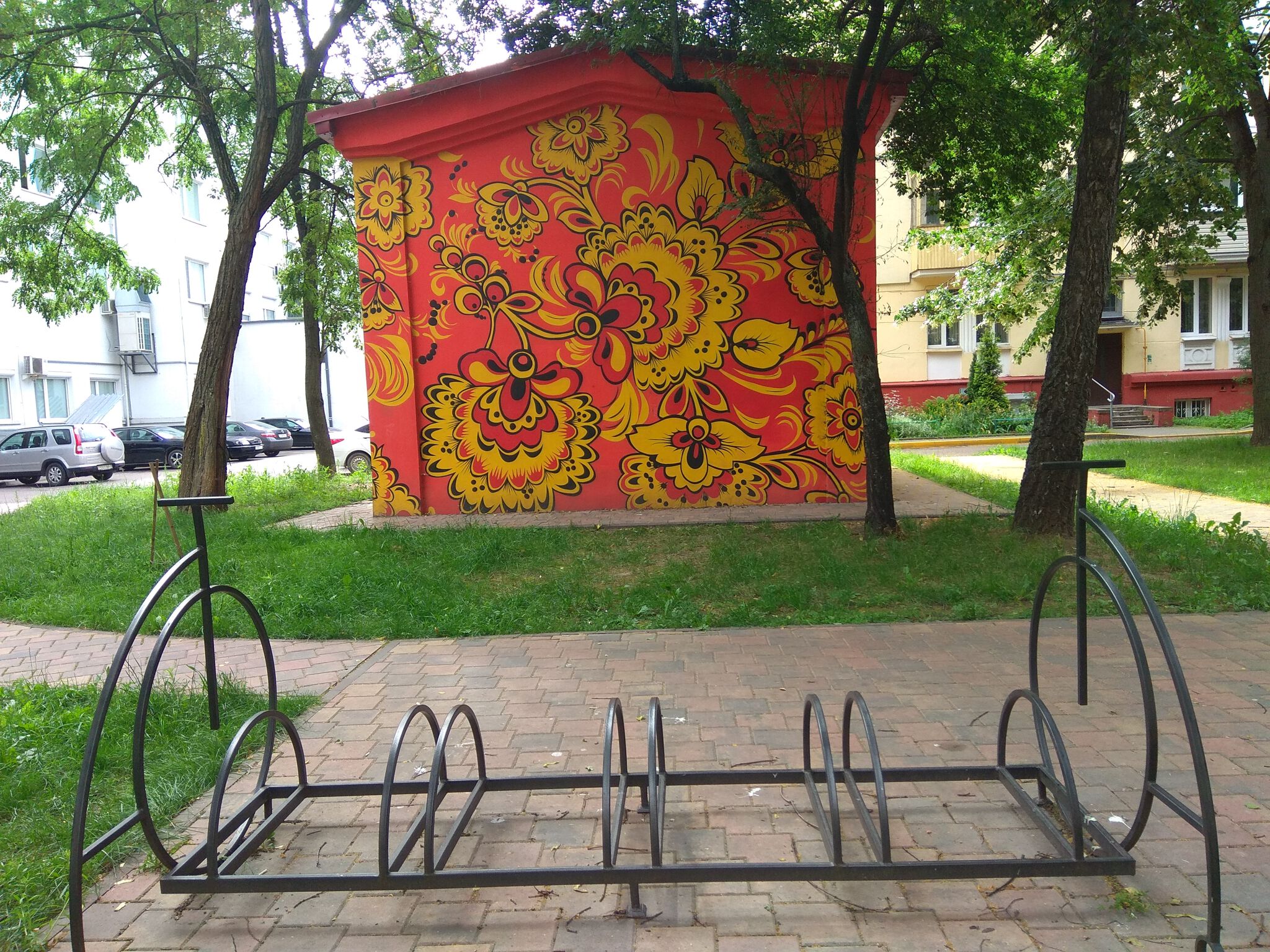 Zadelo.by&mdash;Moscow courtyard
