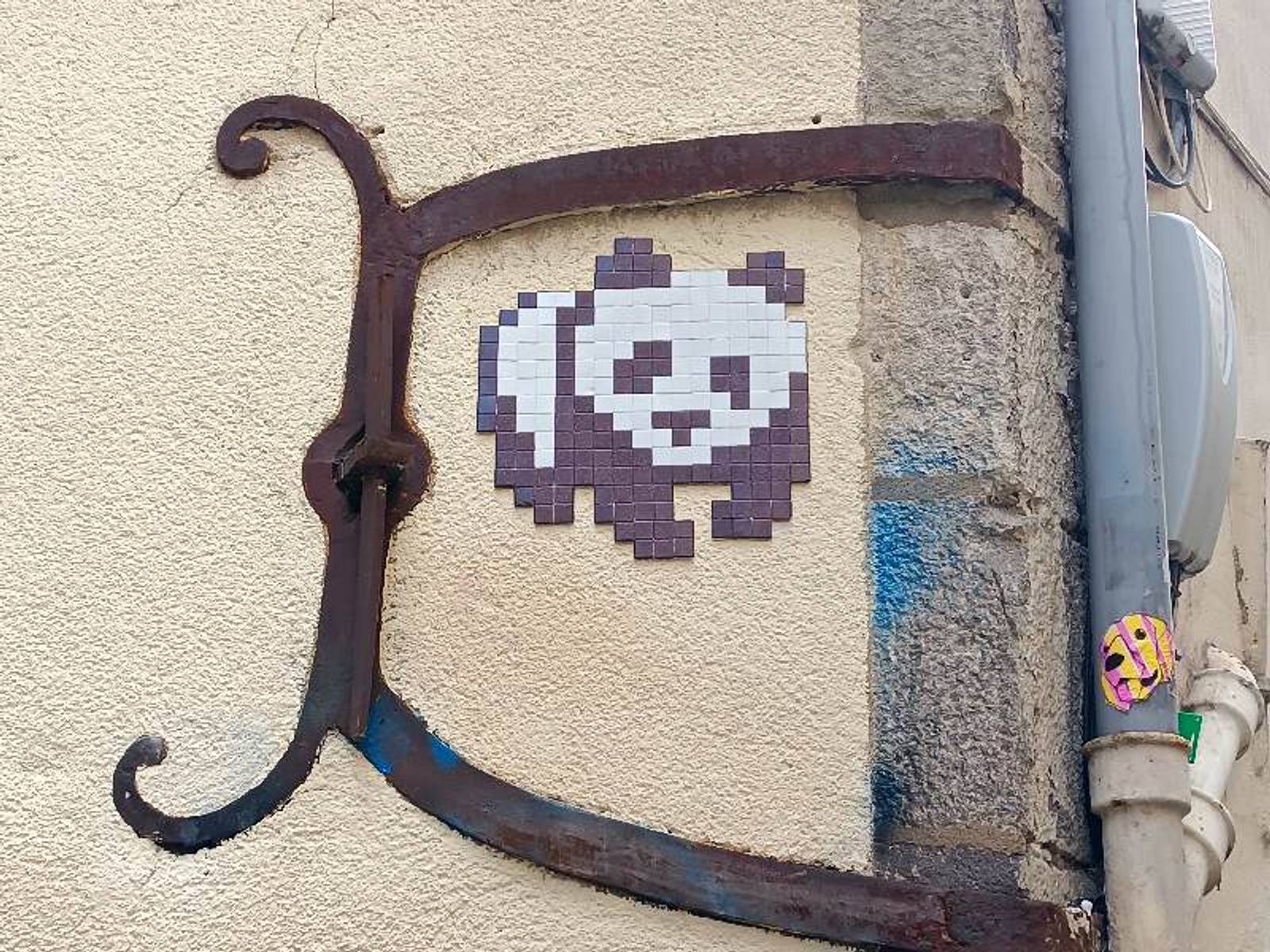 Waldo&mdash;Panda mosaic artwork