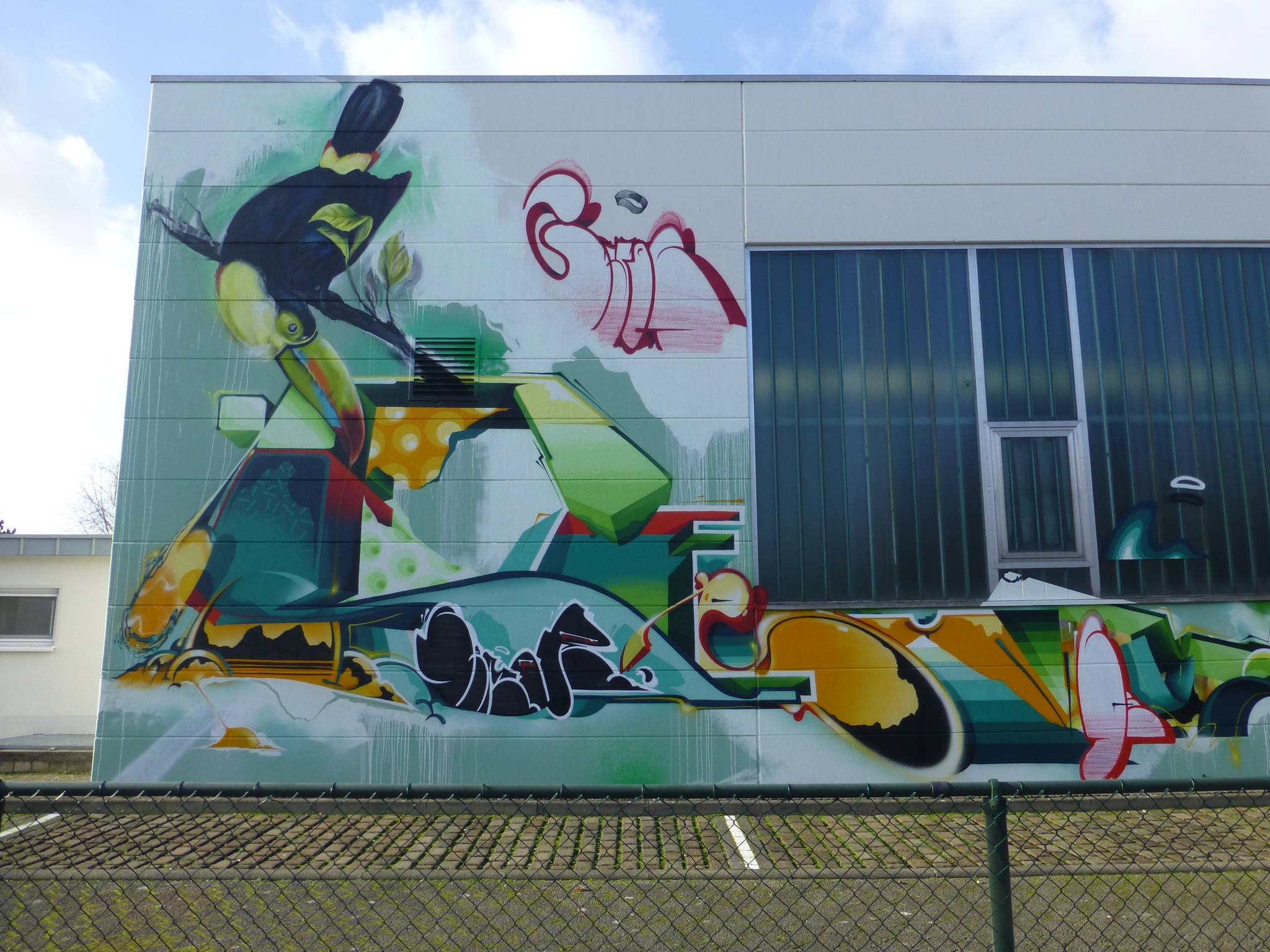 Semor the Mad One, grafffshit, 3.amomo&mdash;Toucan Resort