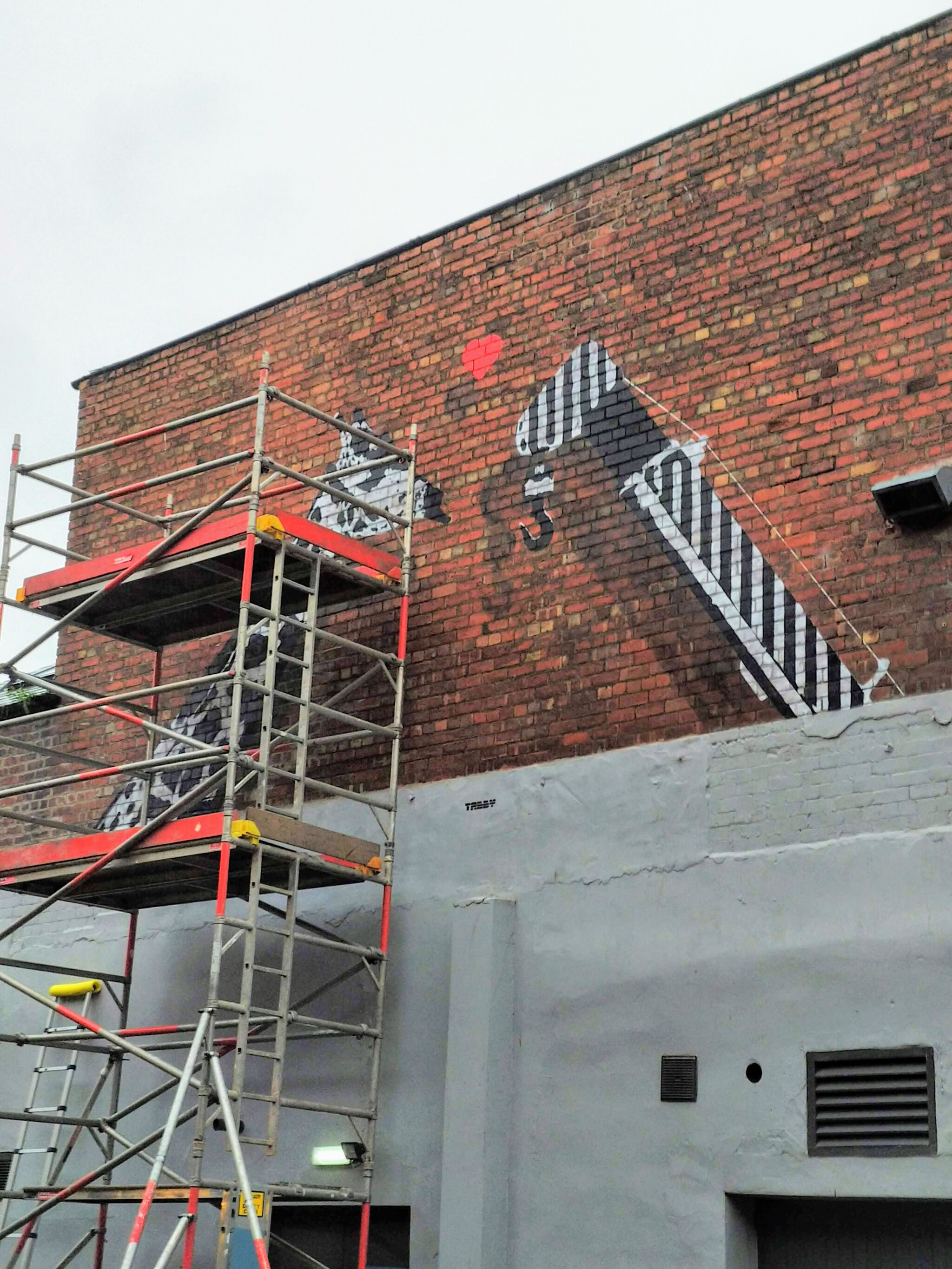 TABBY&mdash;Giraffe Crane: Forbidden Love