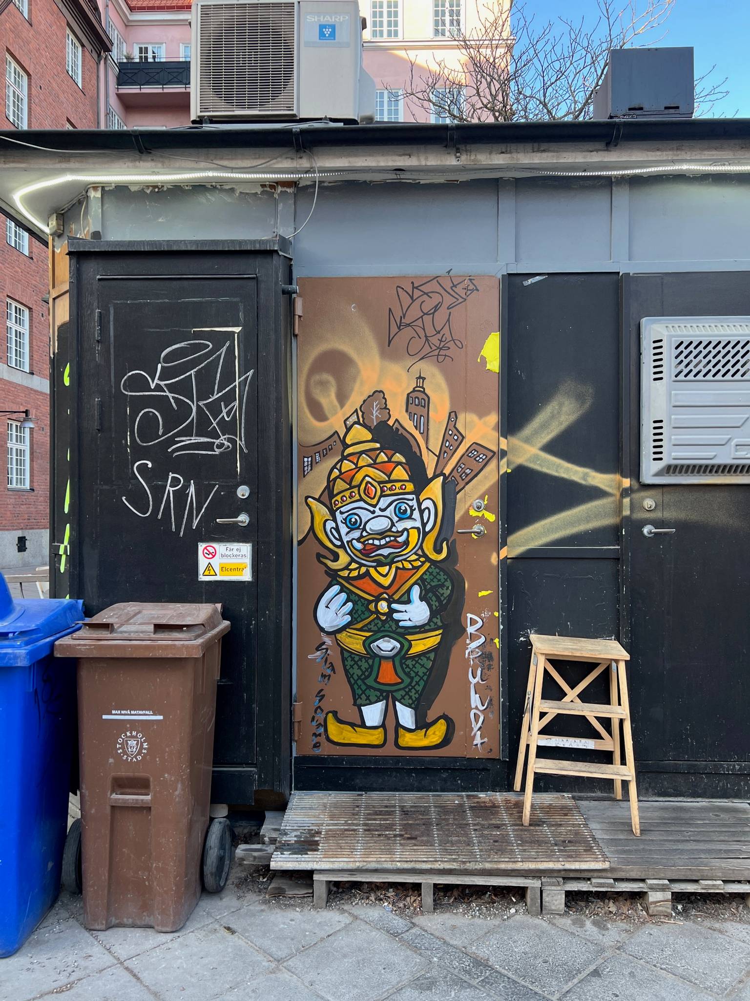 B.Punda&mdash;Siam Square