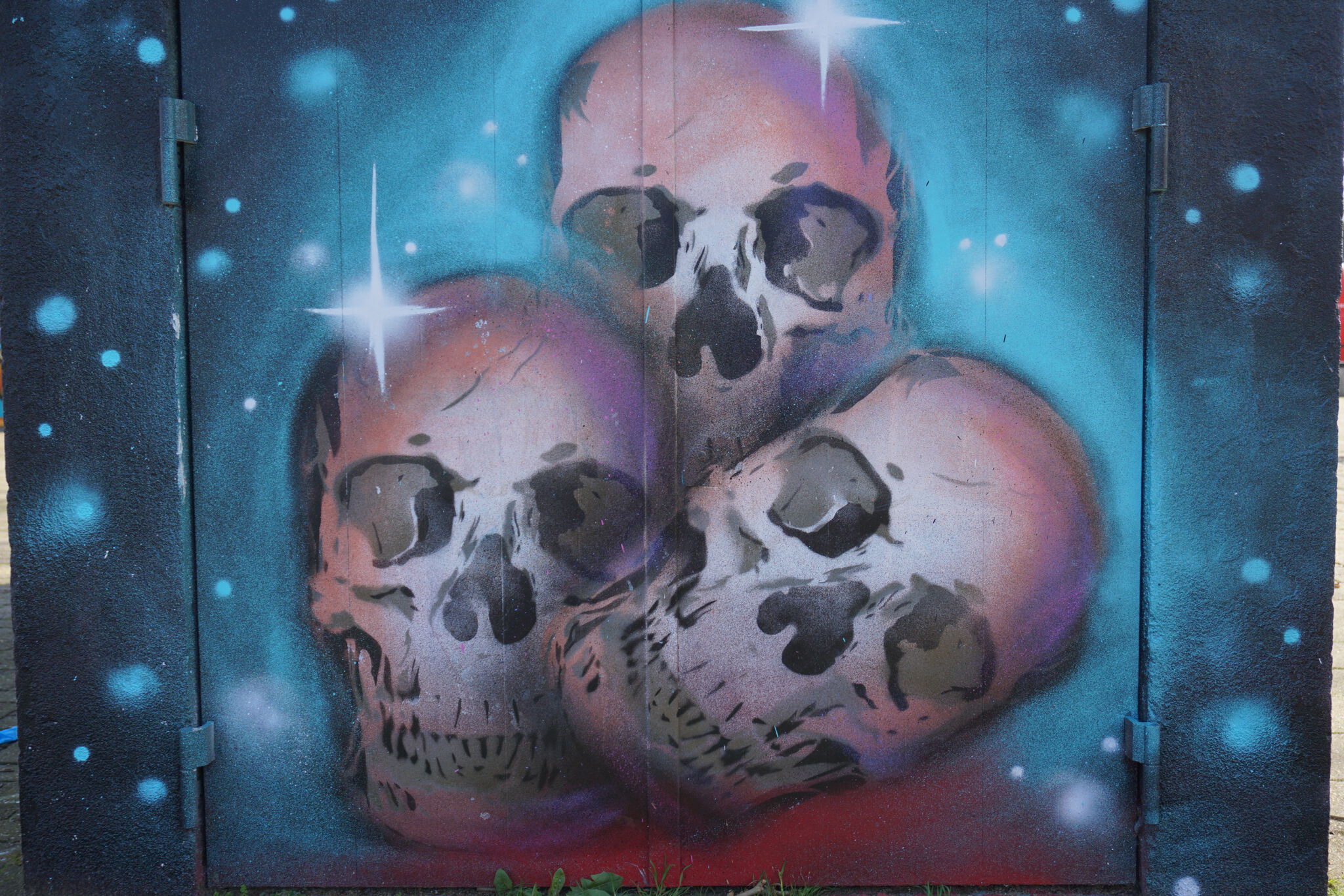 Stencilsprayer&mdash;Leave behind what is dead