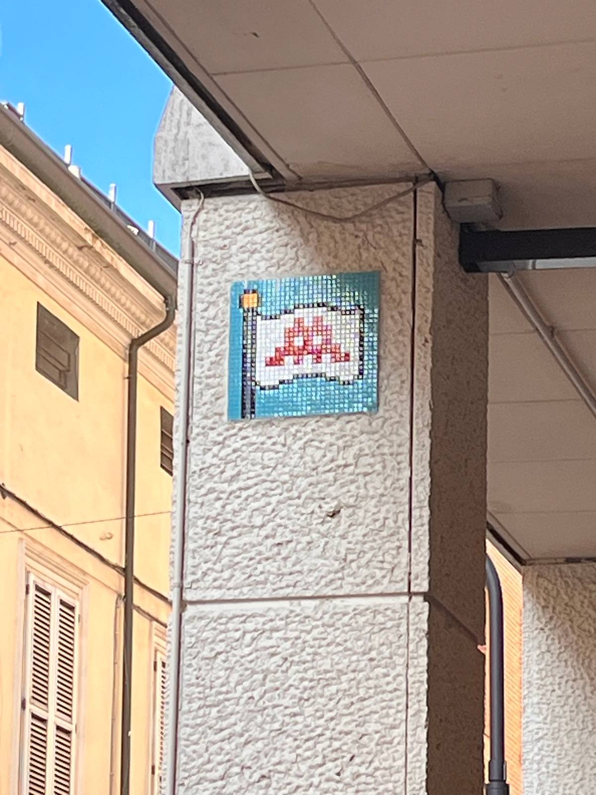 invader&mdash;Invader flag