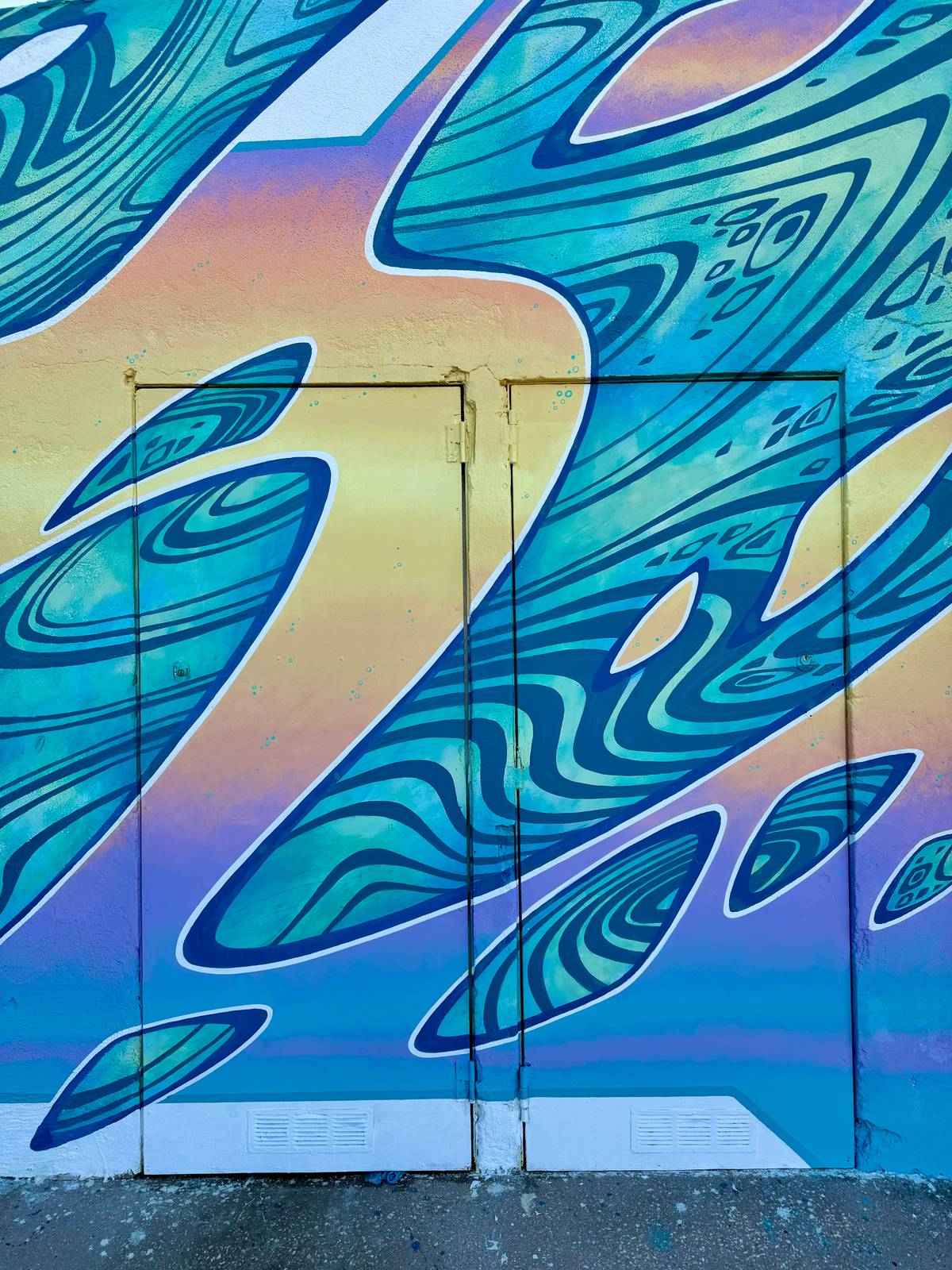 Lex-zooz&mdash;Mural “Into the flow”