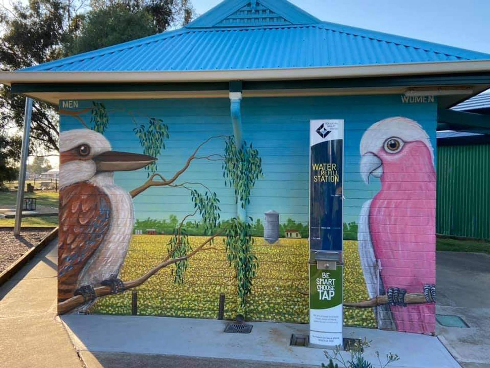 Tank Art&mdash;CR Wood Park Amenities Block Birds