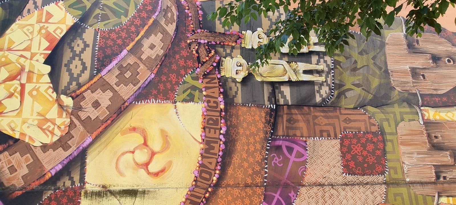 Inti&mdash;Inti 1st wall Paris