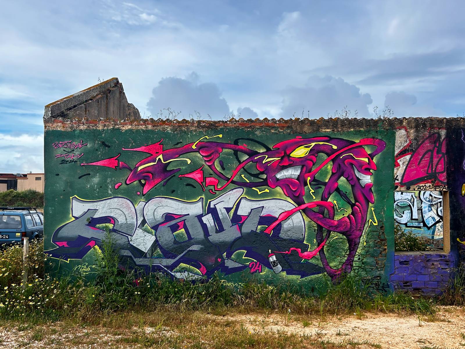 Le Funky, Ismo&mdash;A ruin full or street art