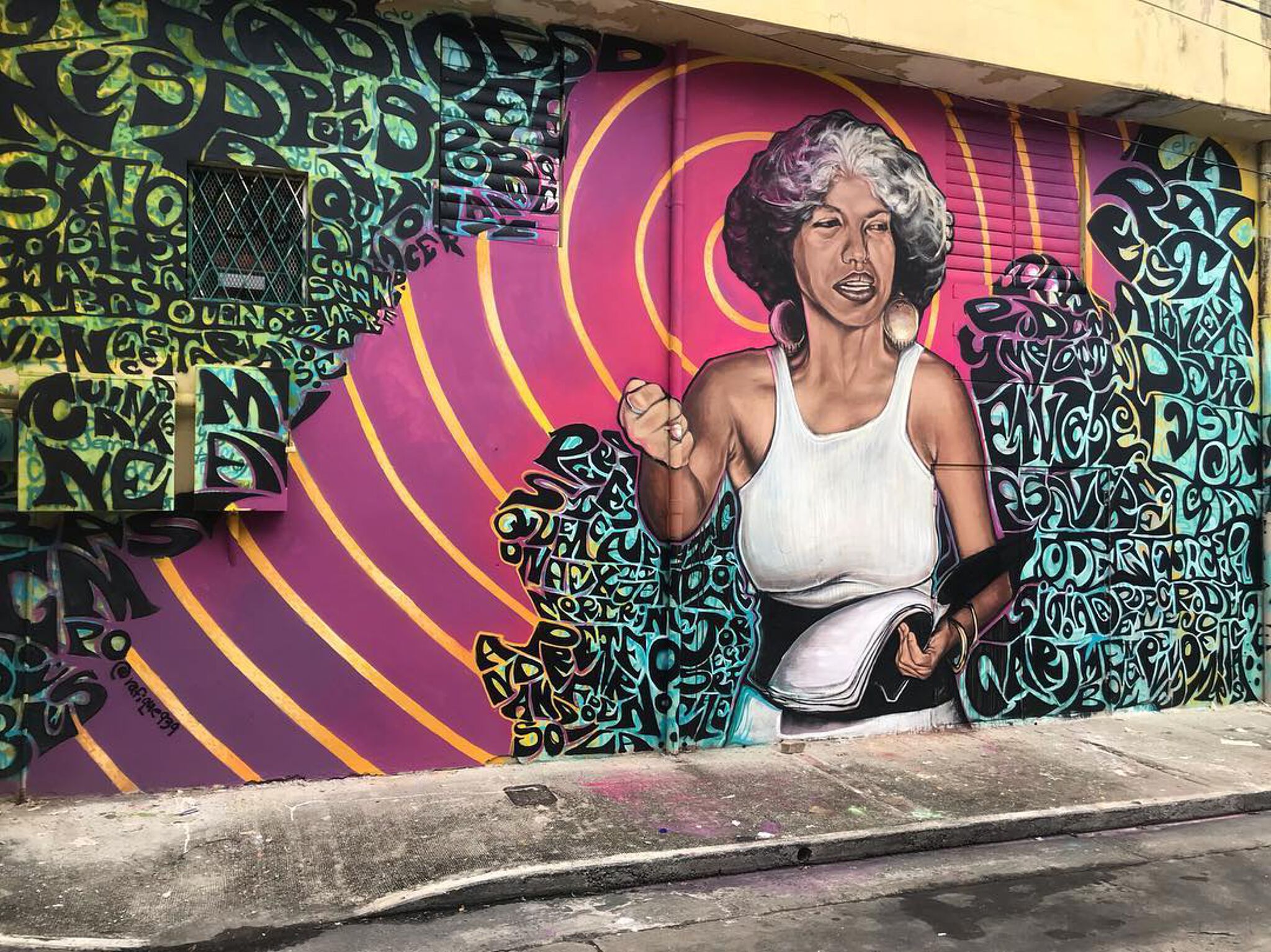 Rafael Enrique&mdash;Paz Anjelamaria Davila