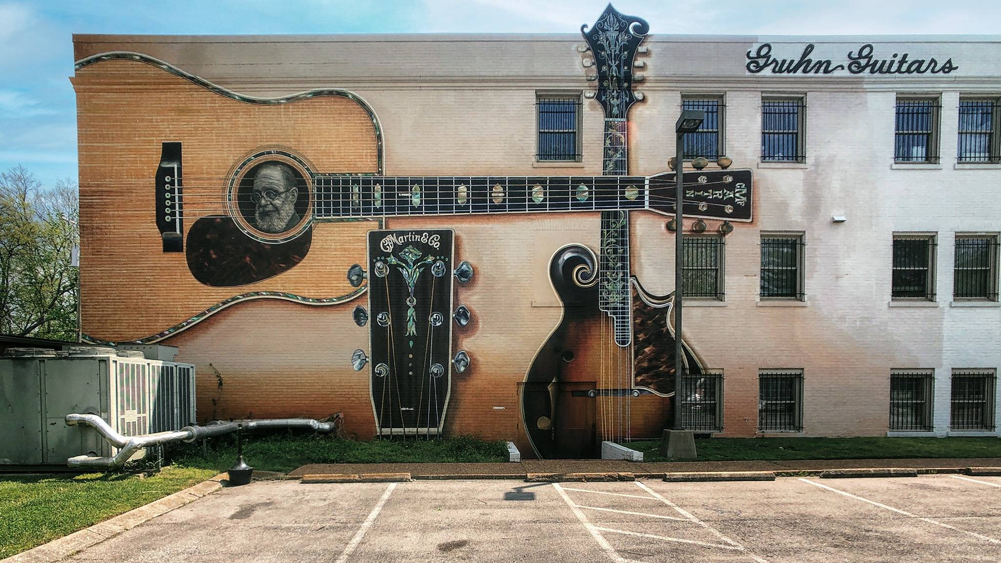 Ron Sweeney&mdash;Gruhn Guitars