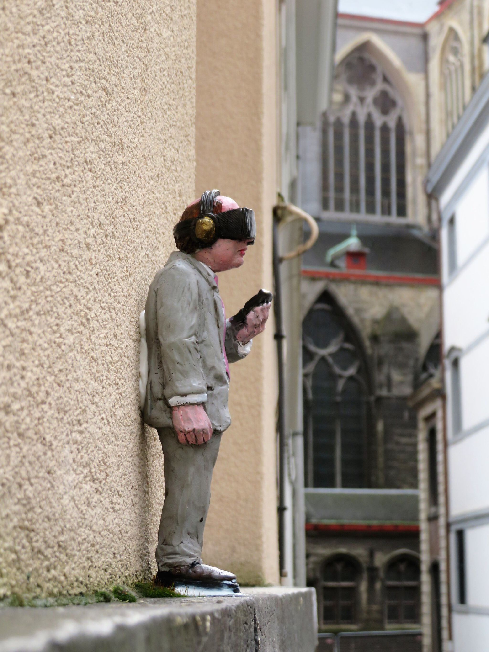 Isaac Cordal&mdash;OMGVanEyckWasHere