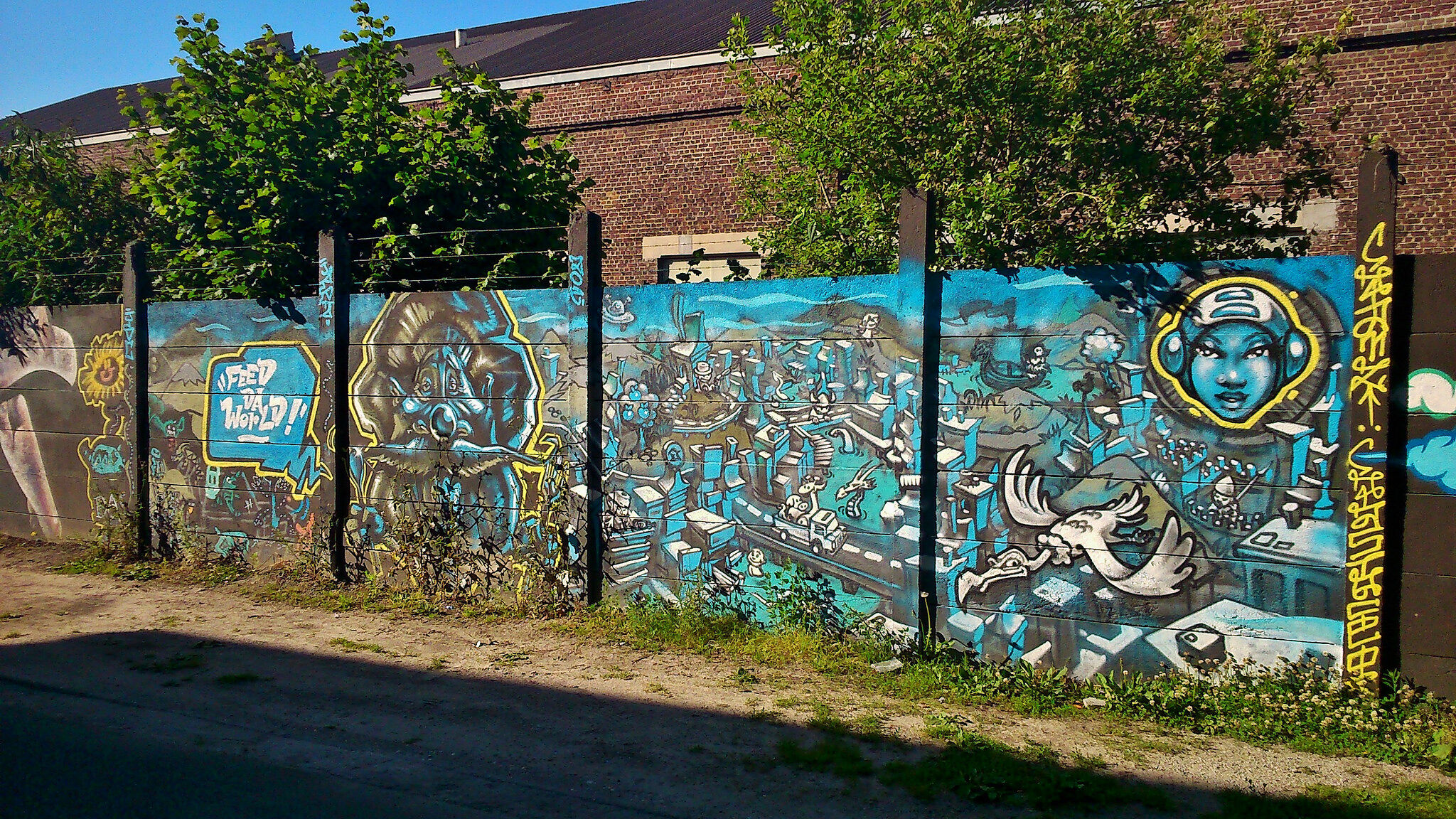 Mr Leenknecht, EyesB, Resto, Hard, Nesh, Night, Bird, WAF, Steve Locatelli, Jesse Robot, JamzJamezon, Asit, Stanz, Jeps (Jatse Verschoore)&mdash;Graffiti Jam 2011