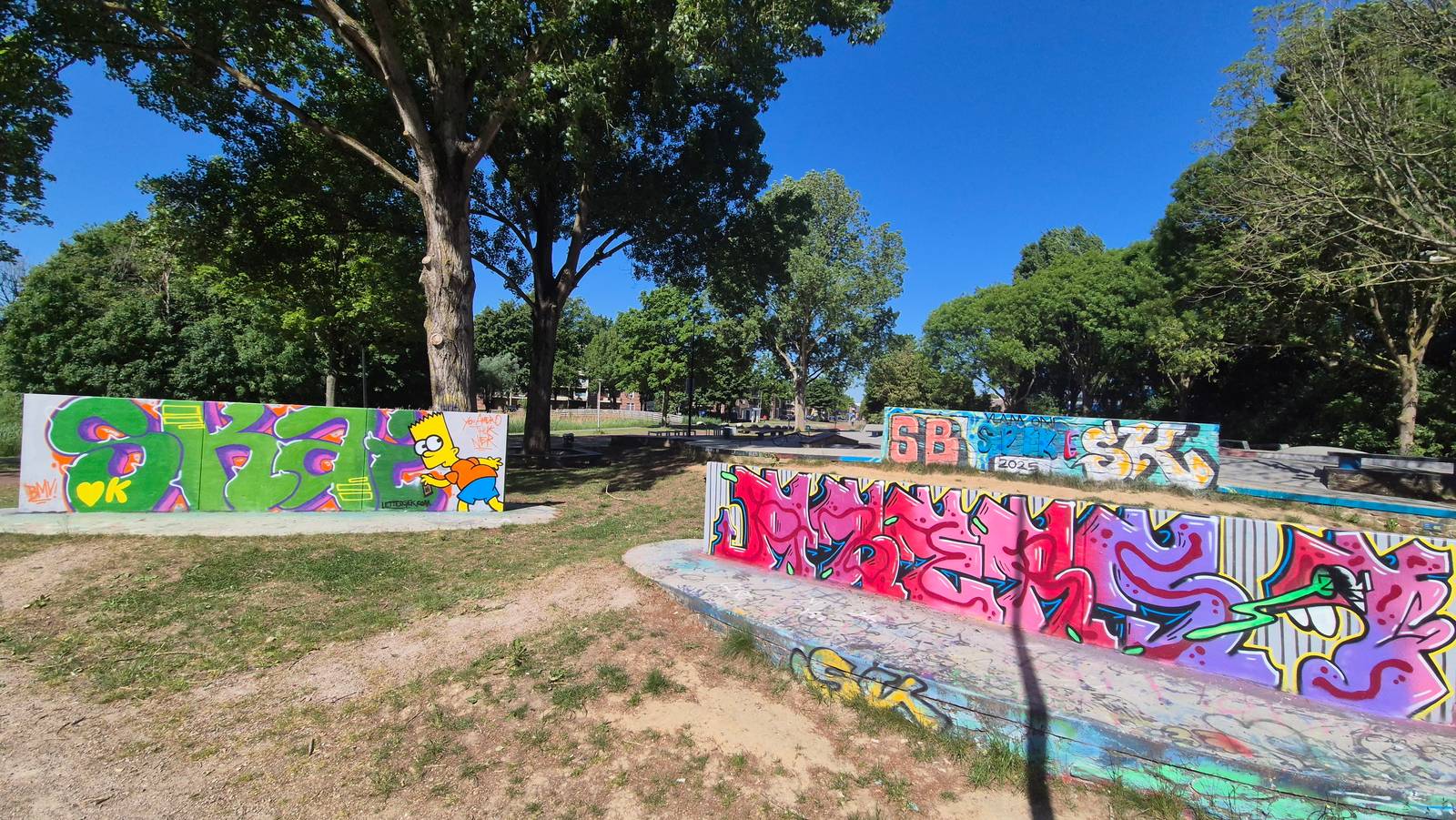 &mdash;Skate and graffiti park Groenewoud