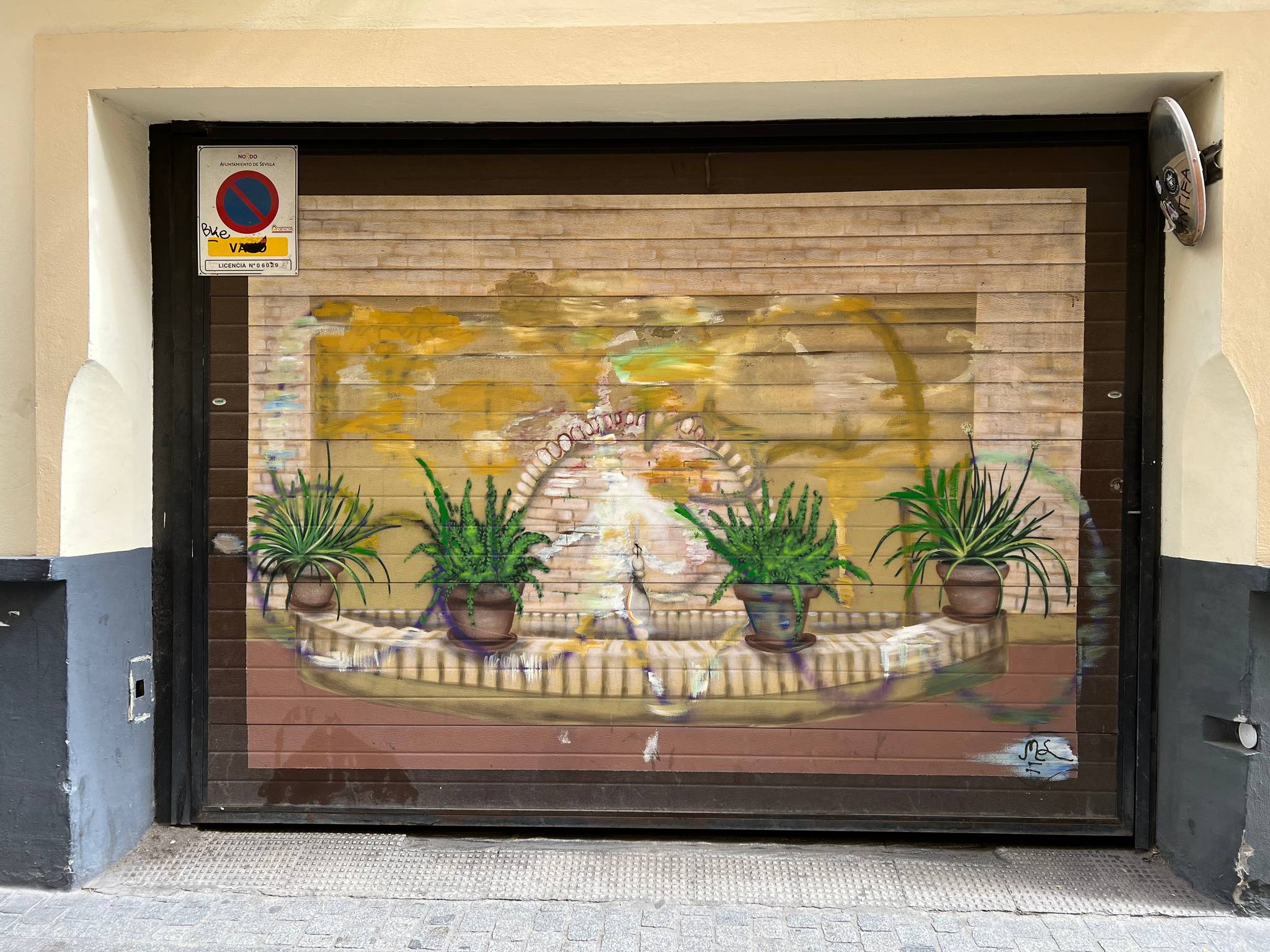 Kato&mdash;Patio Andaluz