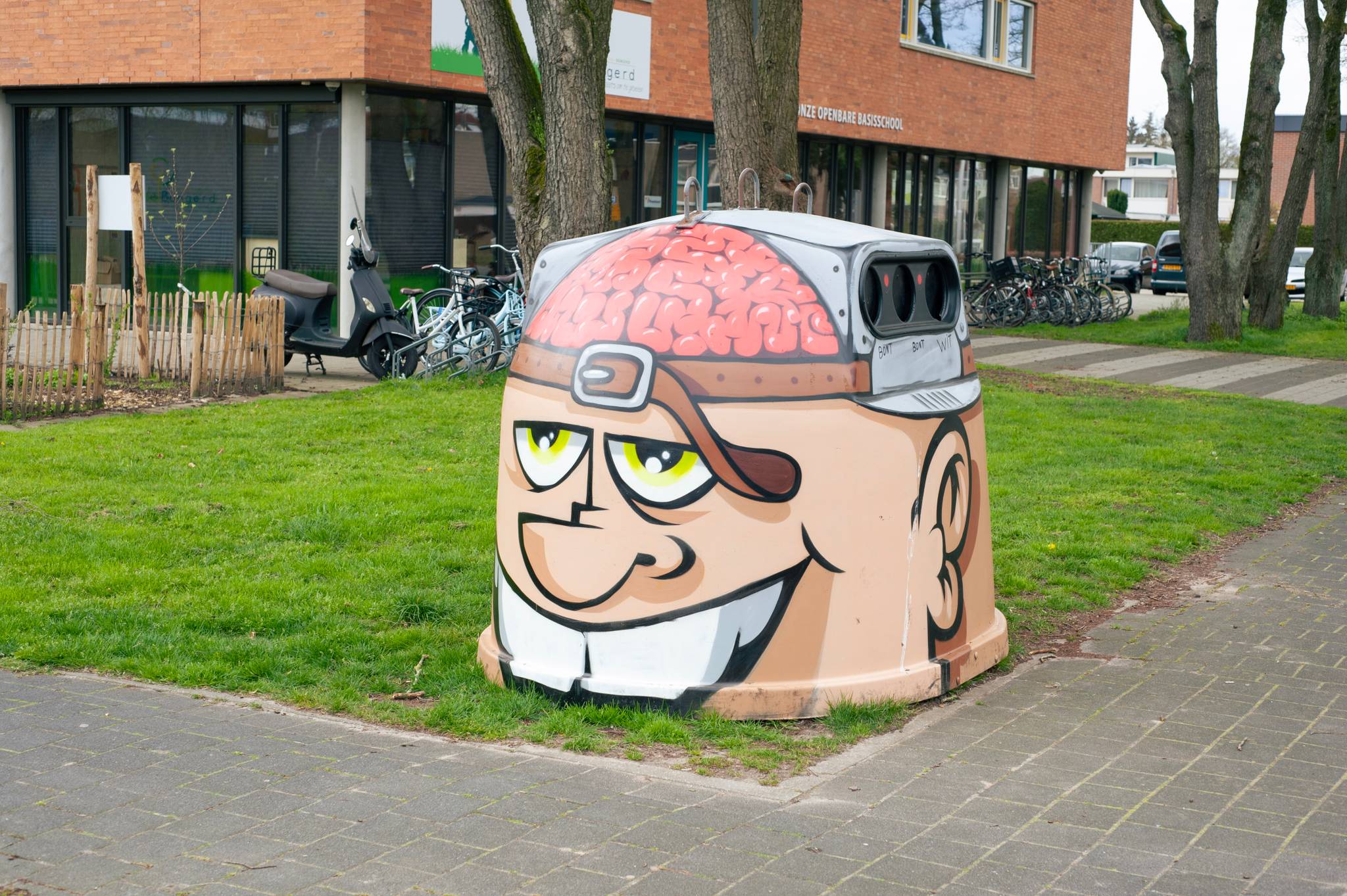 Don Slizerone&mdash;Glasbakkunst - Ede