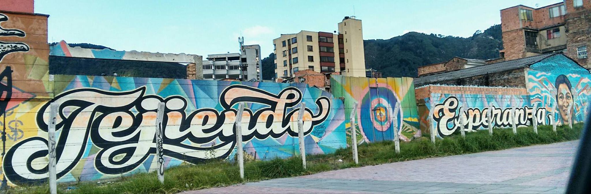 Lesivo, Toxicomano Callejero, DjLu/Juegasiempre, Elliot Tupac, Guache&mdash;Weaving hope - Tejiendo esperanza