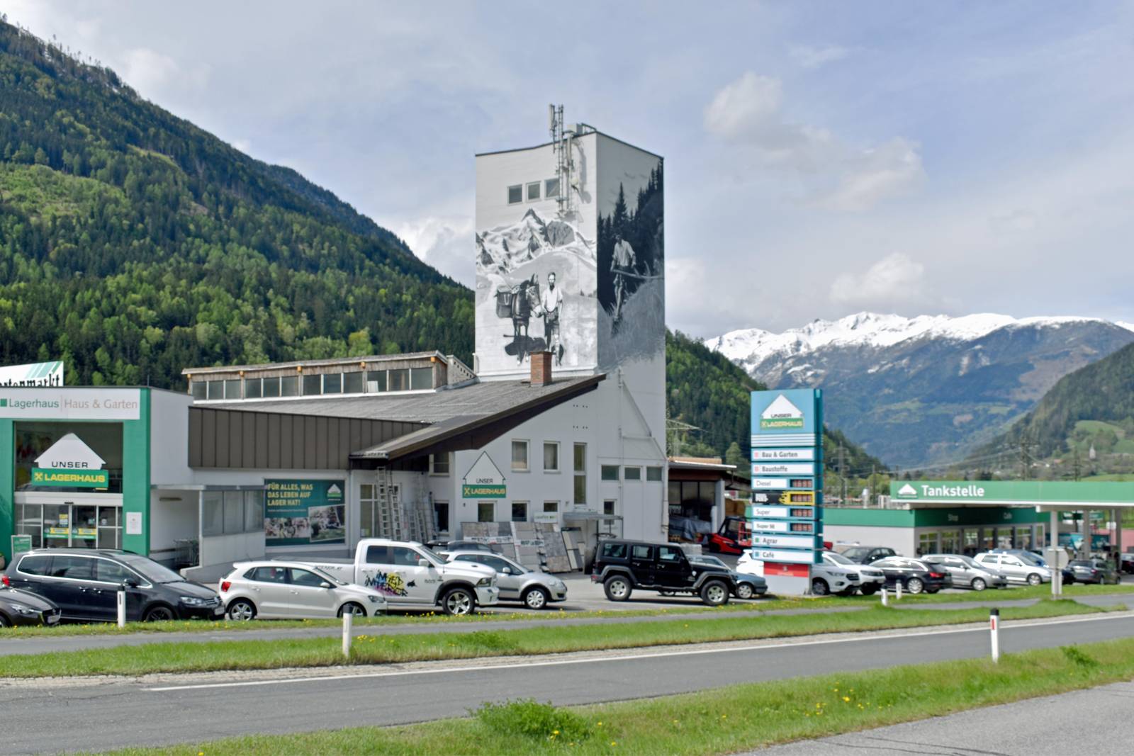Raphael Pesentheiner &mdash;Old grain tower // EU_Kunstwaende