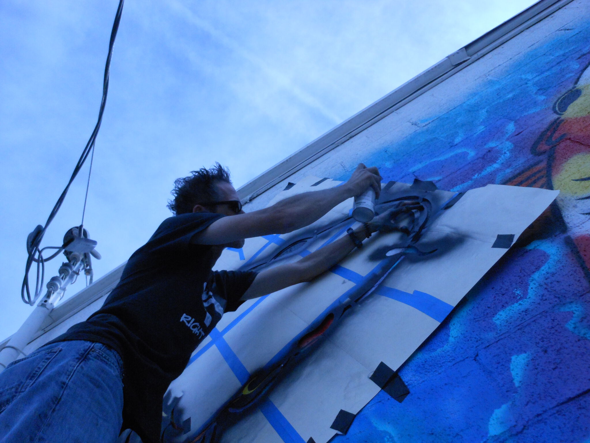 The Stencil Artista&mdash;"Hope Koi"