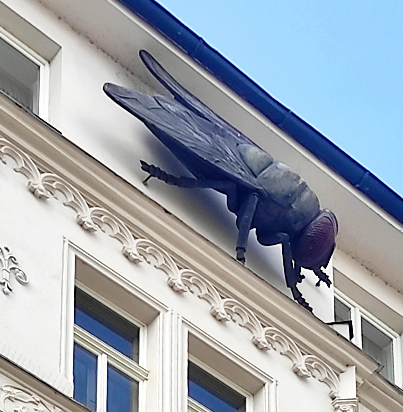 Michal Trpák&mdash;Giant fly named “What is Happiness”
