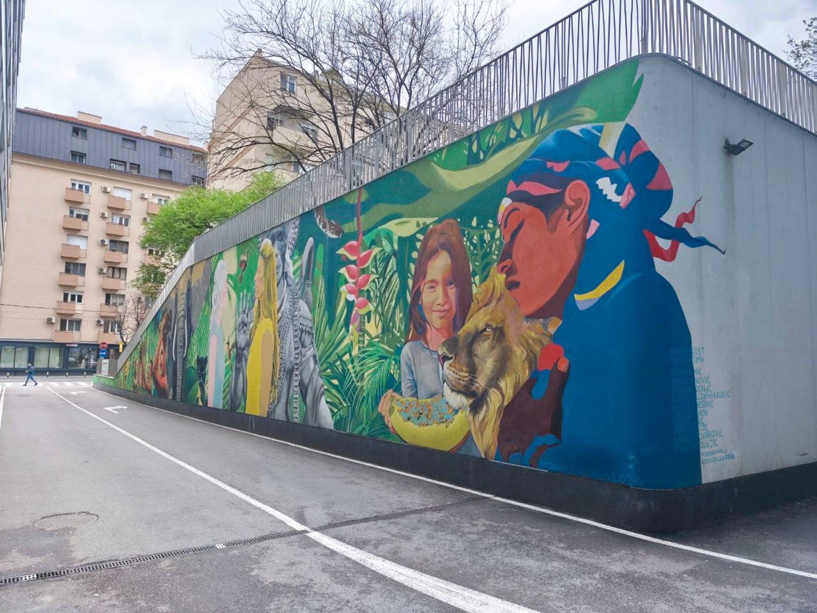 Ivona Pleskonja&mdash;Underground garage wall
