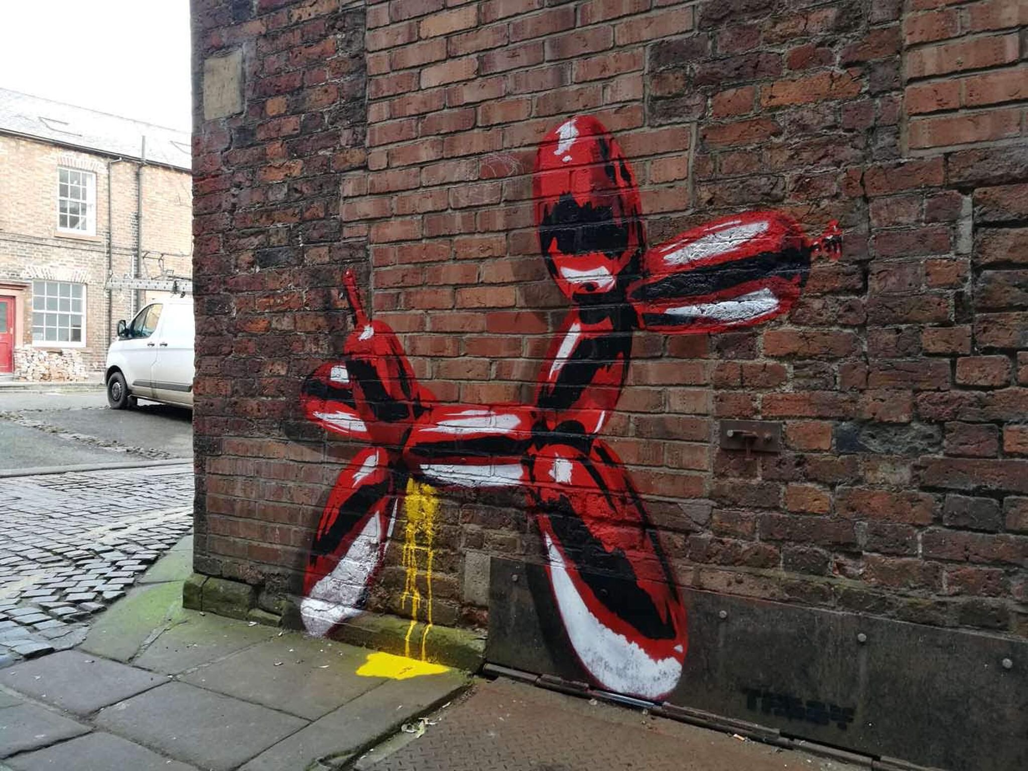 TABBY&mdash;Balloon Dog