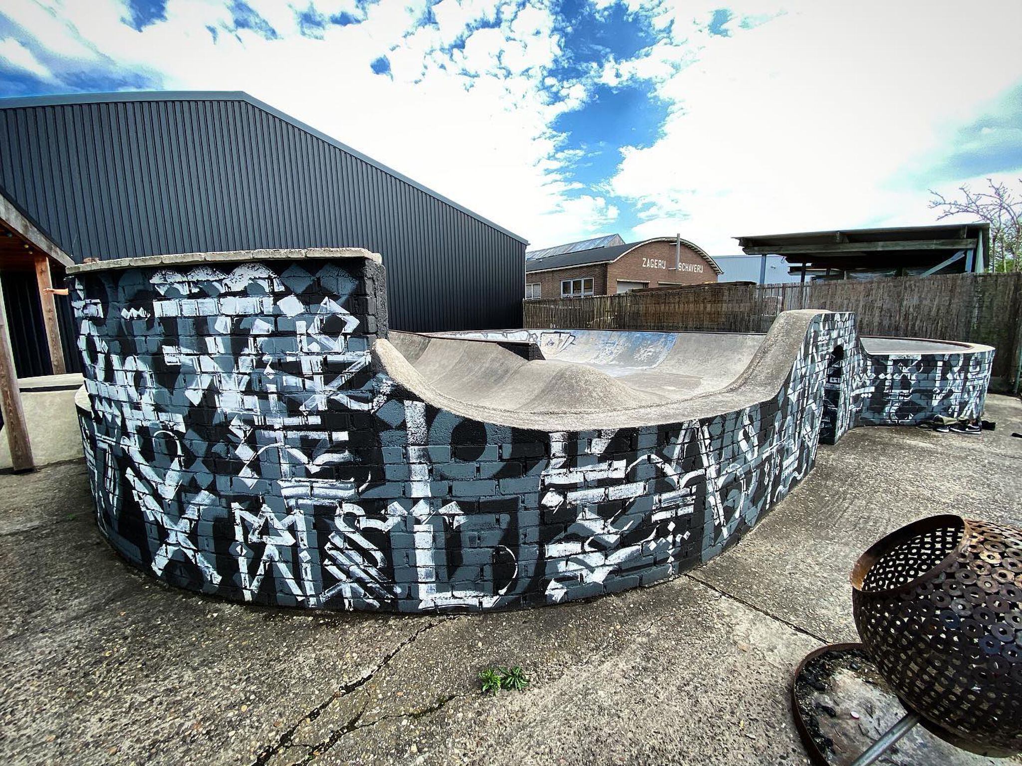 Dominique | Cookie Deaux ART&mdash;Burnside POOL