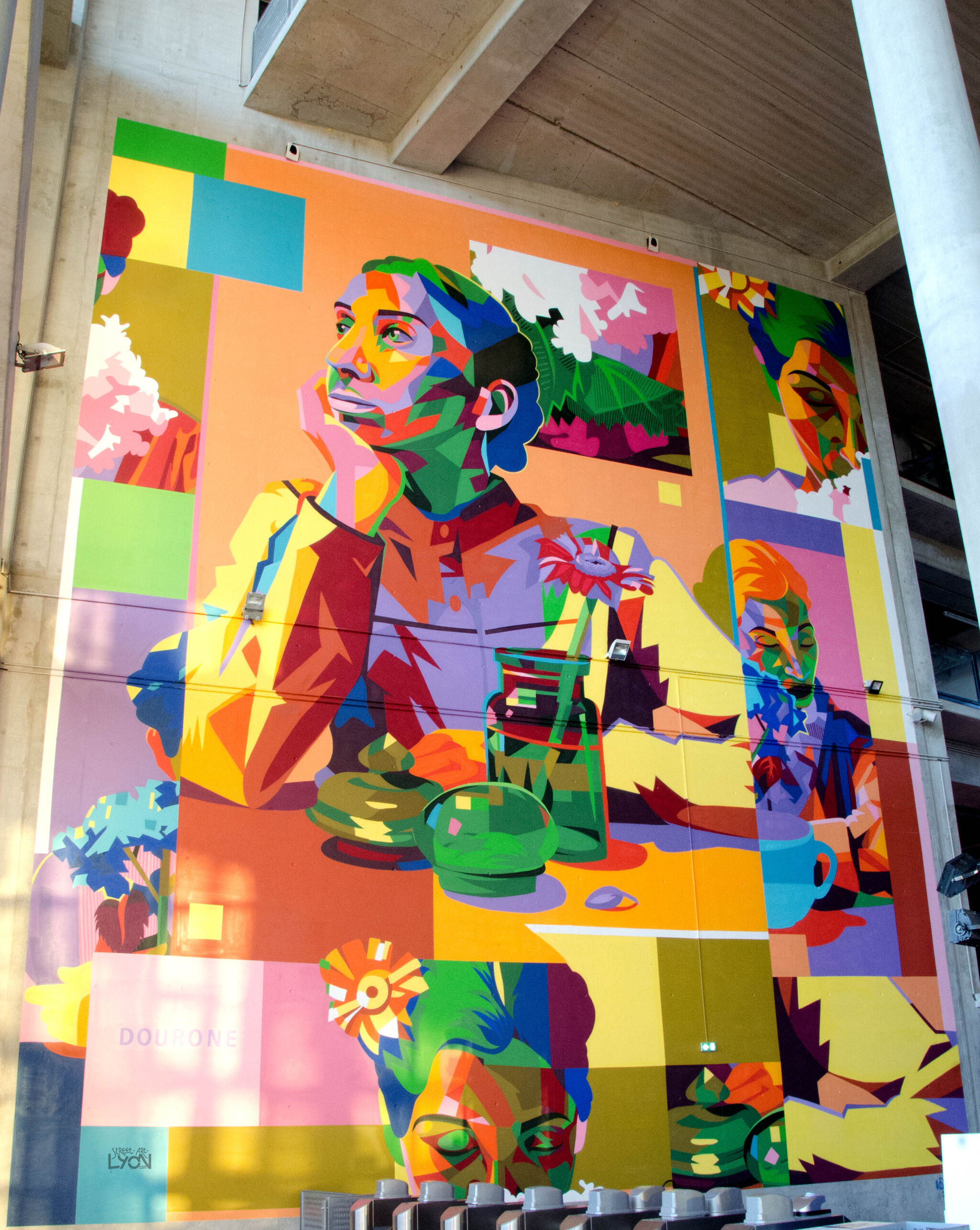 Dourone&mdash;Dourone pour l’ Offside Gallery au Groupama Stadium