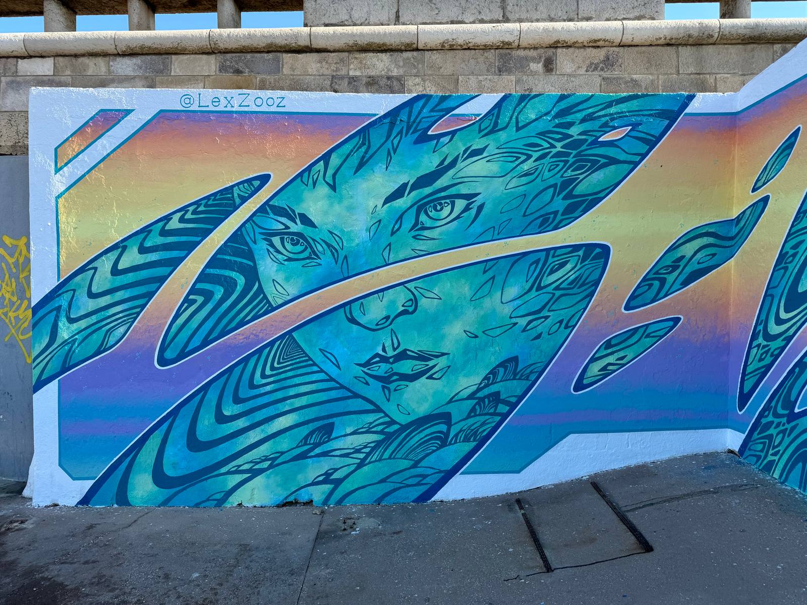 Lex-zooz&mdash;Mural “Into the flow”
