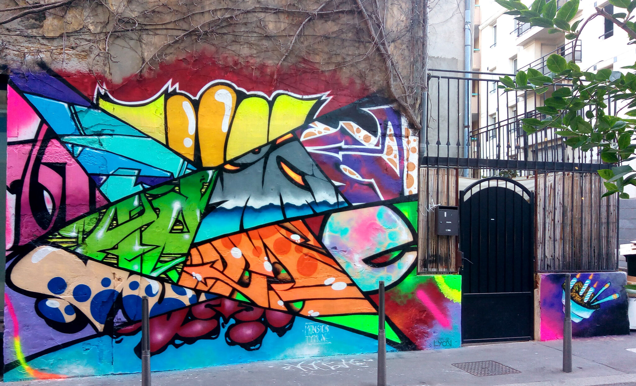 Monsieur Tymone&mdash;Monsieur Tymone rue de la thibaudiere, Lyon 7e