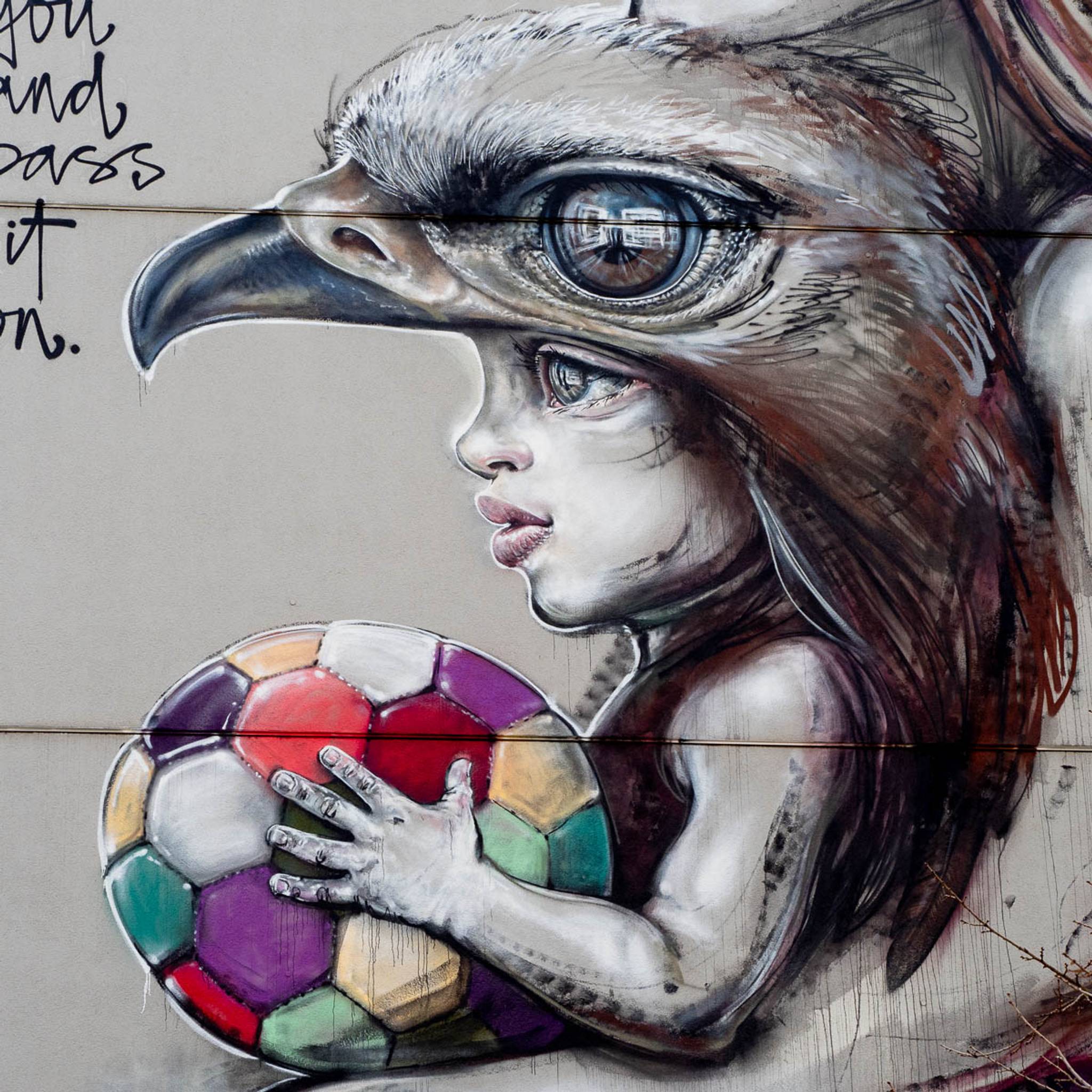 Hera (Herakut)&mdash;11 Walls 11 Goals
