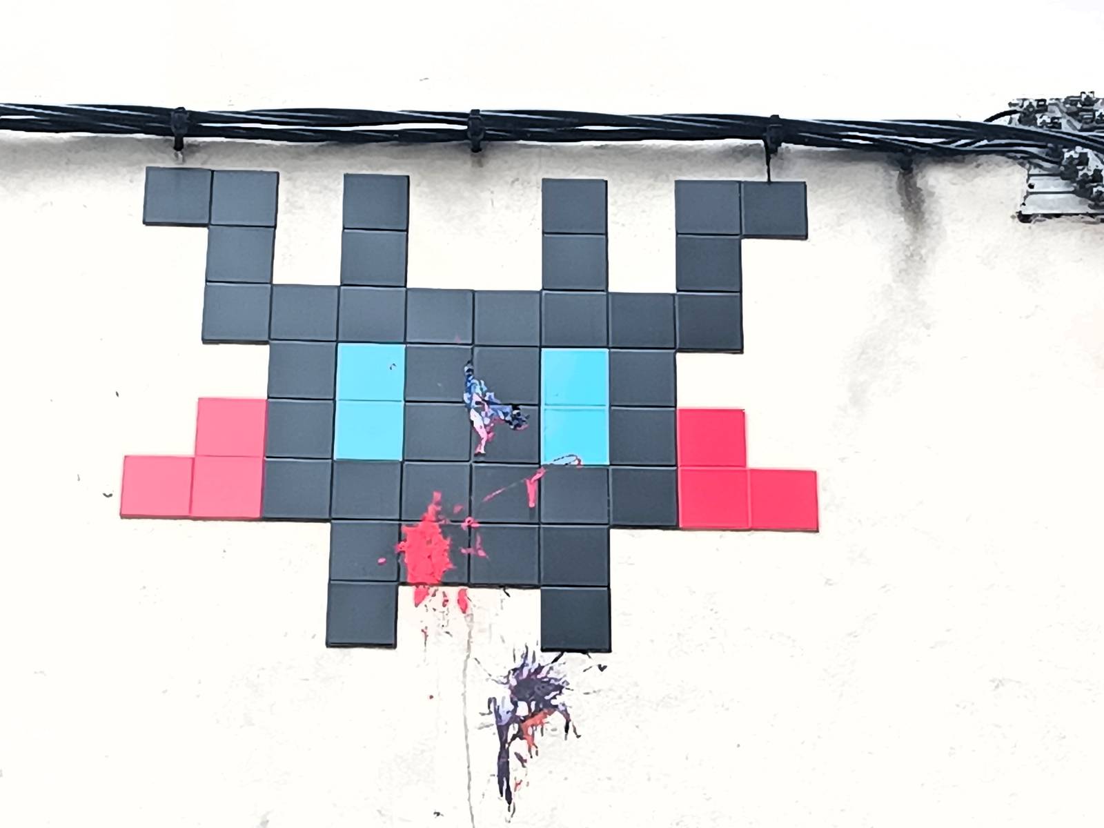 invader&mdash;Bat Invader (CLR_32)
