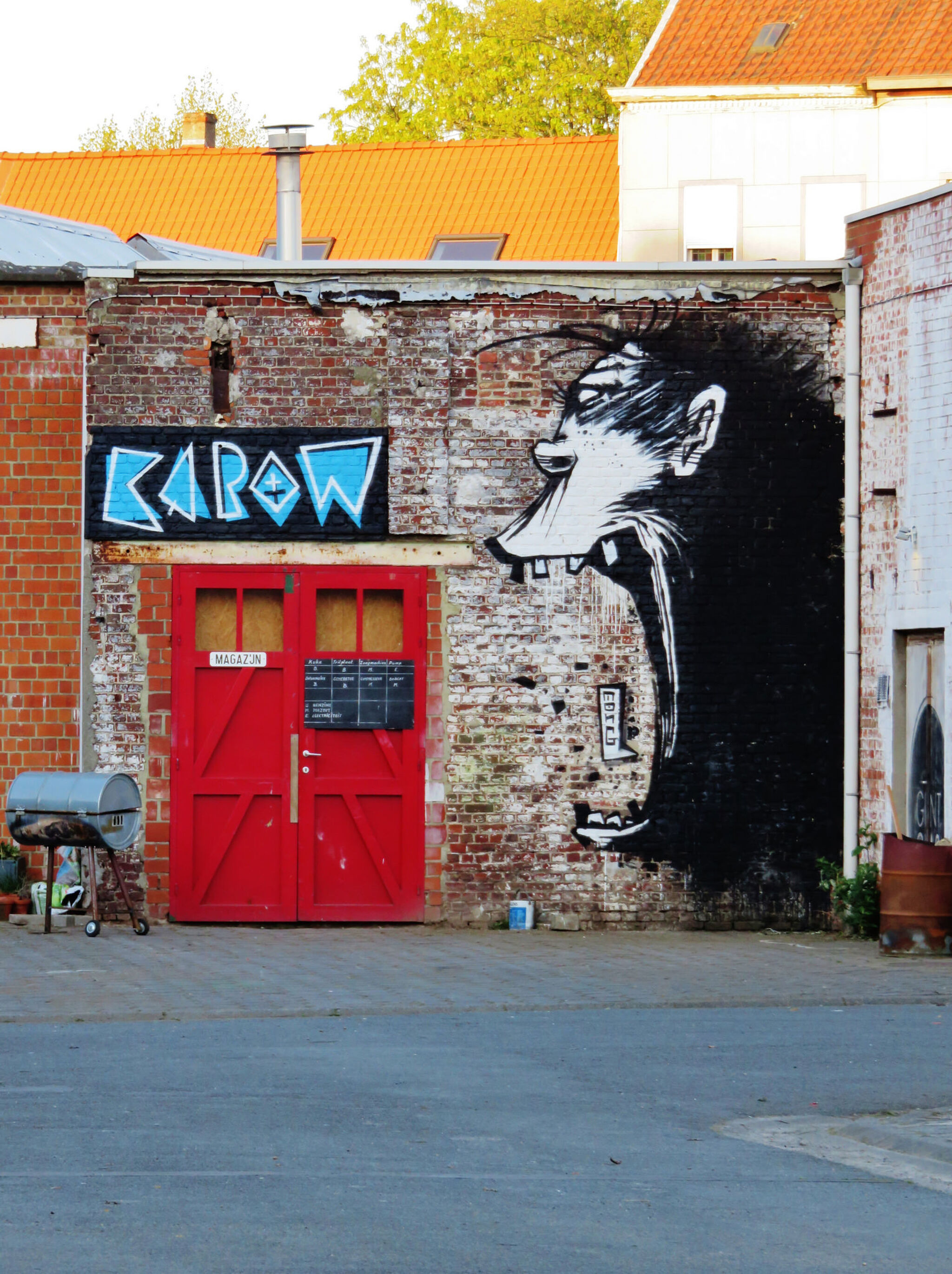 Mr. Mong&mdash;Kapow monkey
