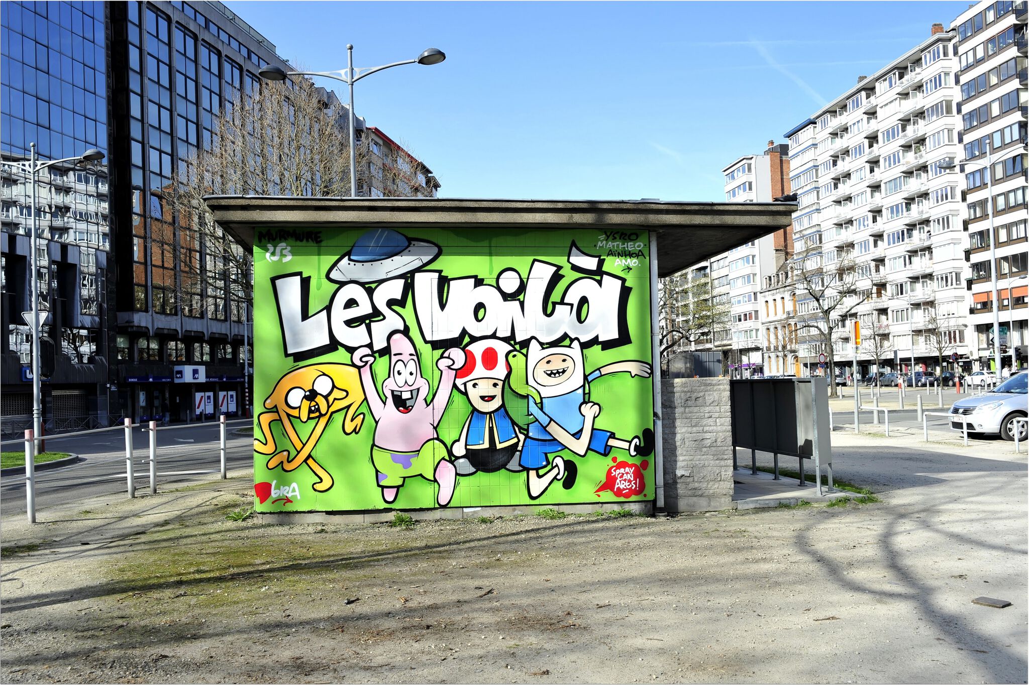 local children&mdash;Les voilà.......