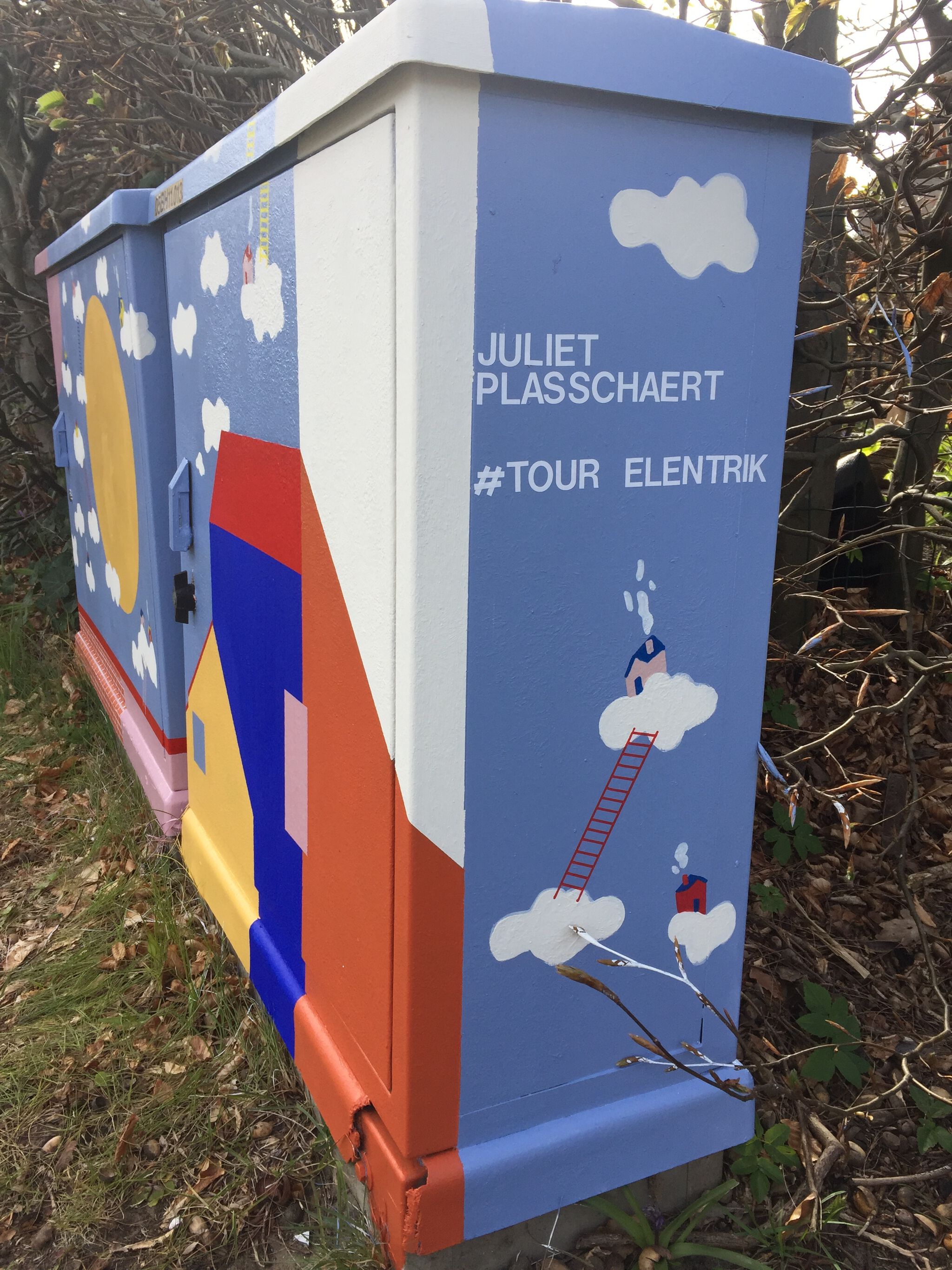 Julie Plasschaert&mdash;Tour Elentrik - Een abstracte weergave van dromen