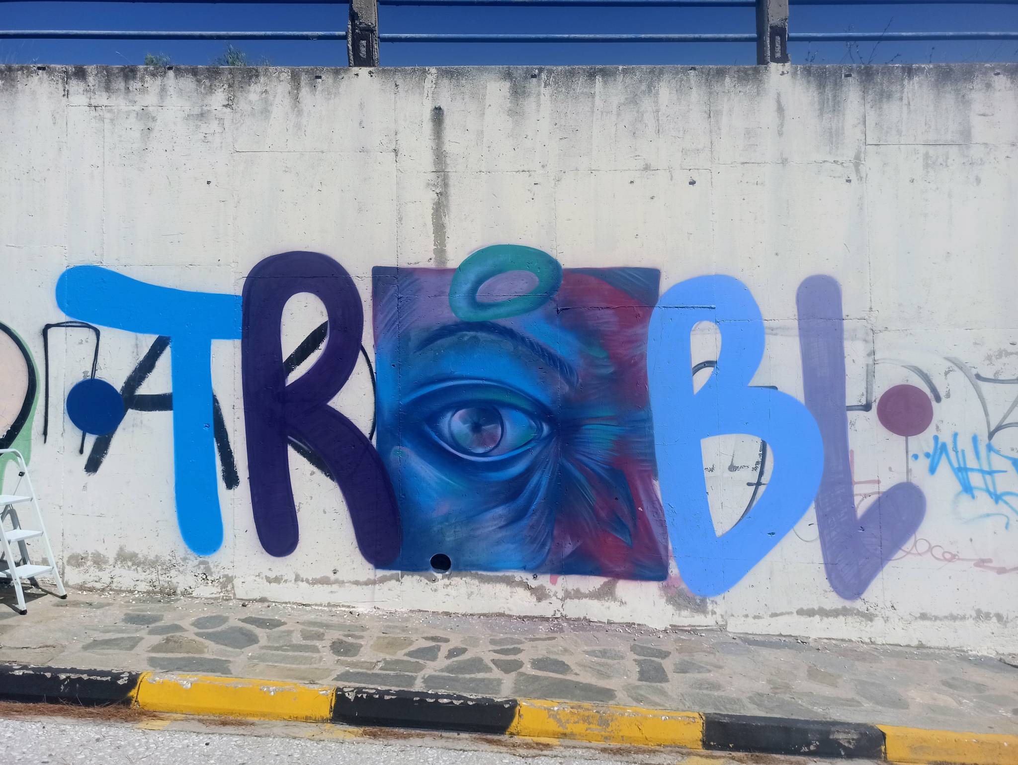 Trébol&mdash;Blue