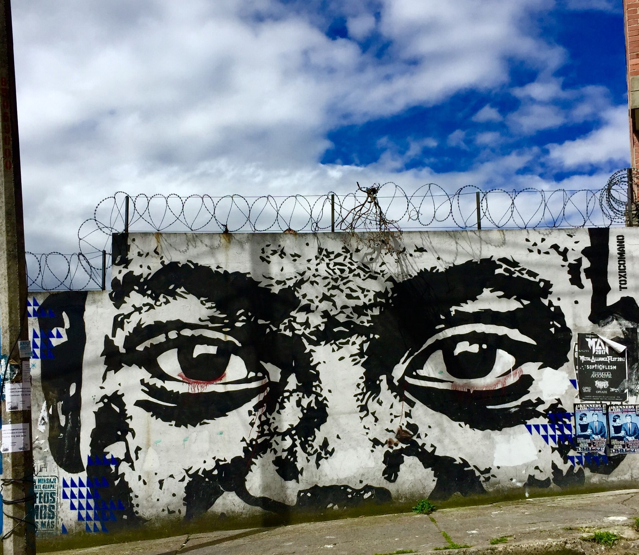 Toxicomano Callejero&mdash;Eyes - Ojos