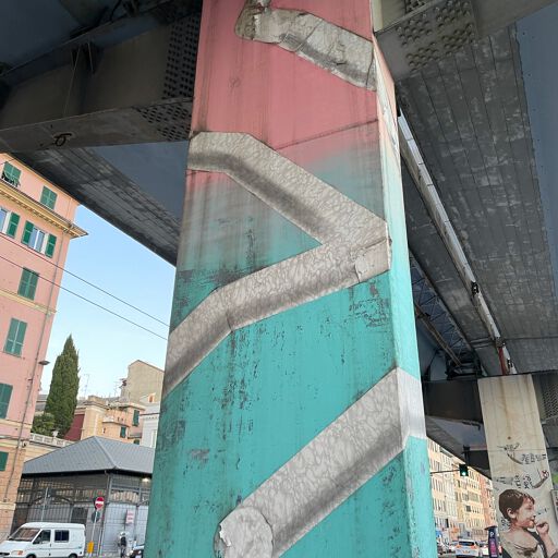Pylon 81