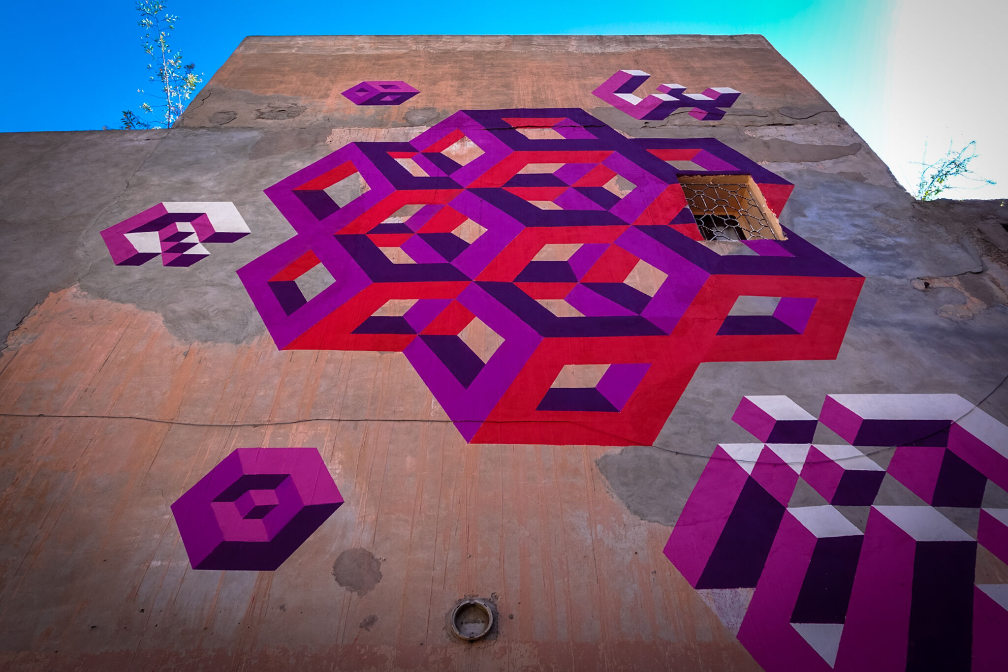 lx.one&mdash;mural for  mb6streetart-festival
