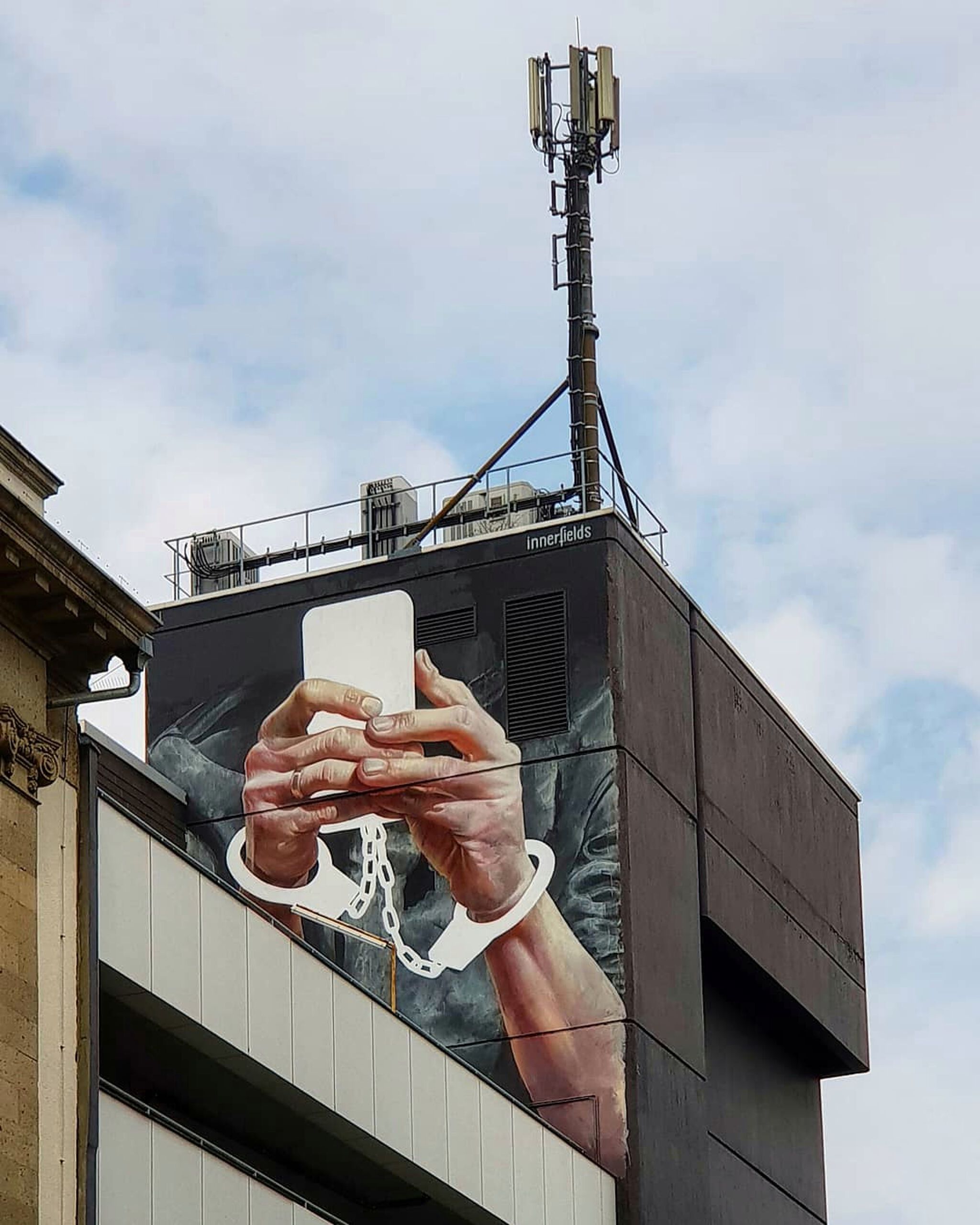 Innerfields&mdash;Cell Phone