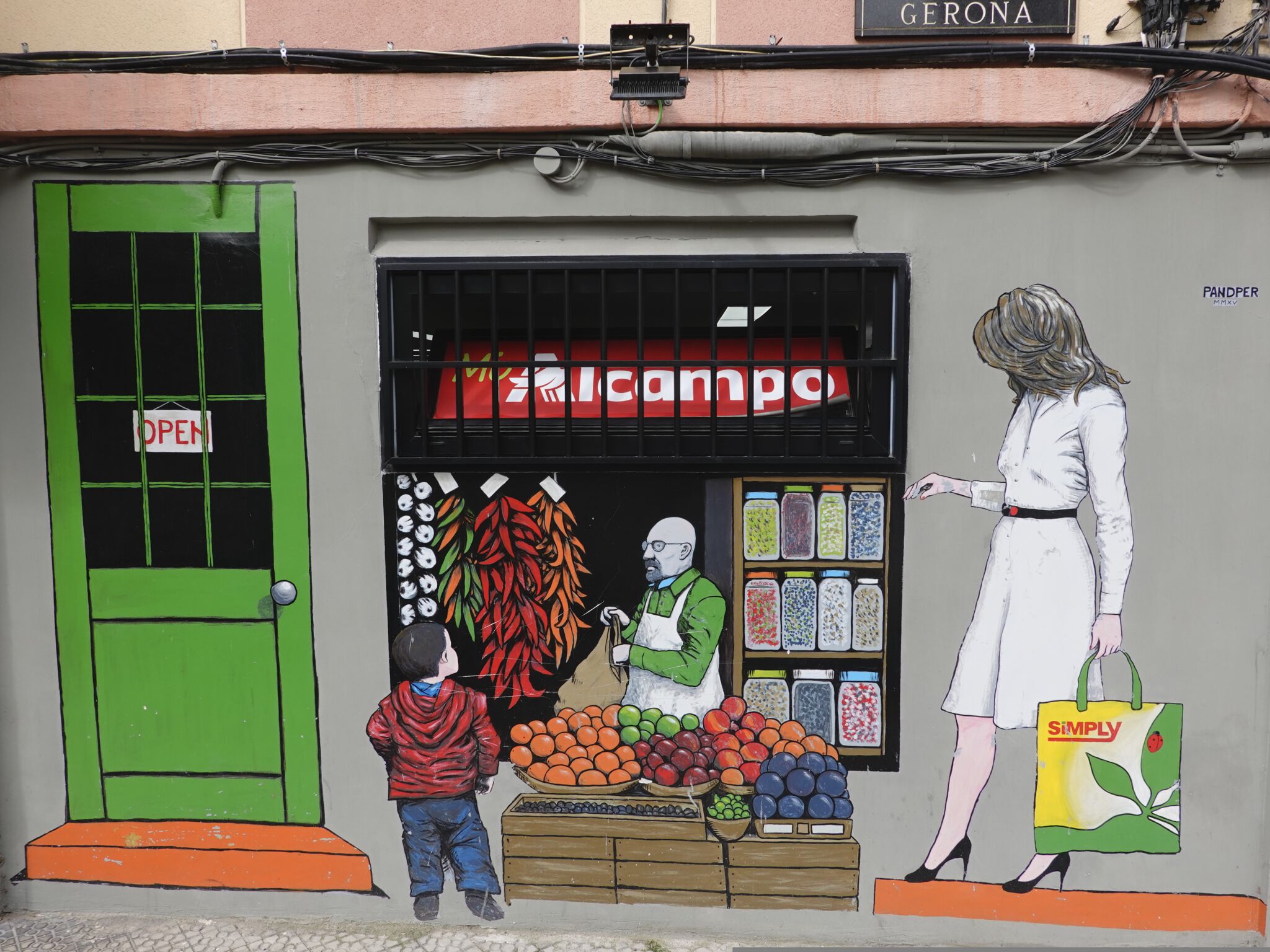 Pandper&mdash;"Live in a Supermarket"