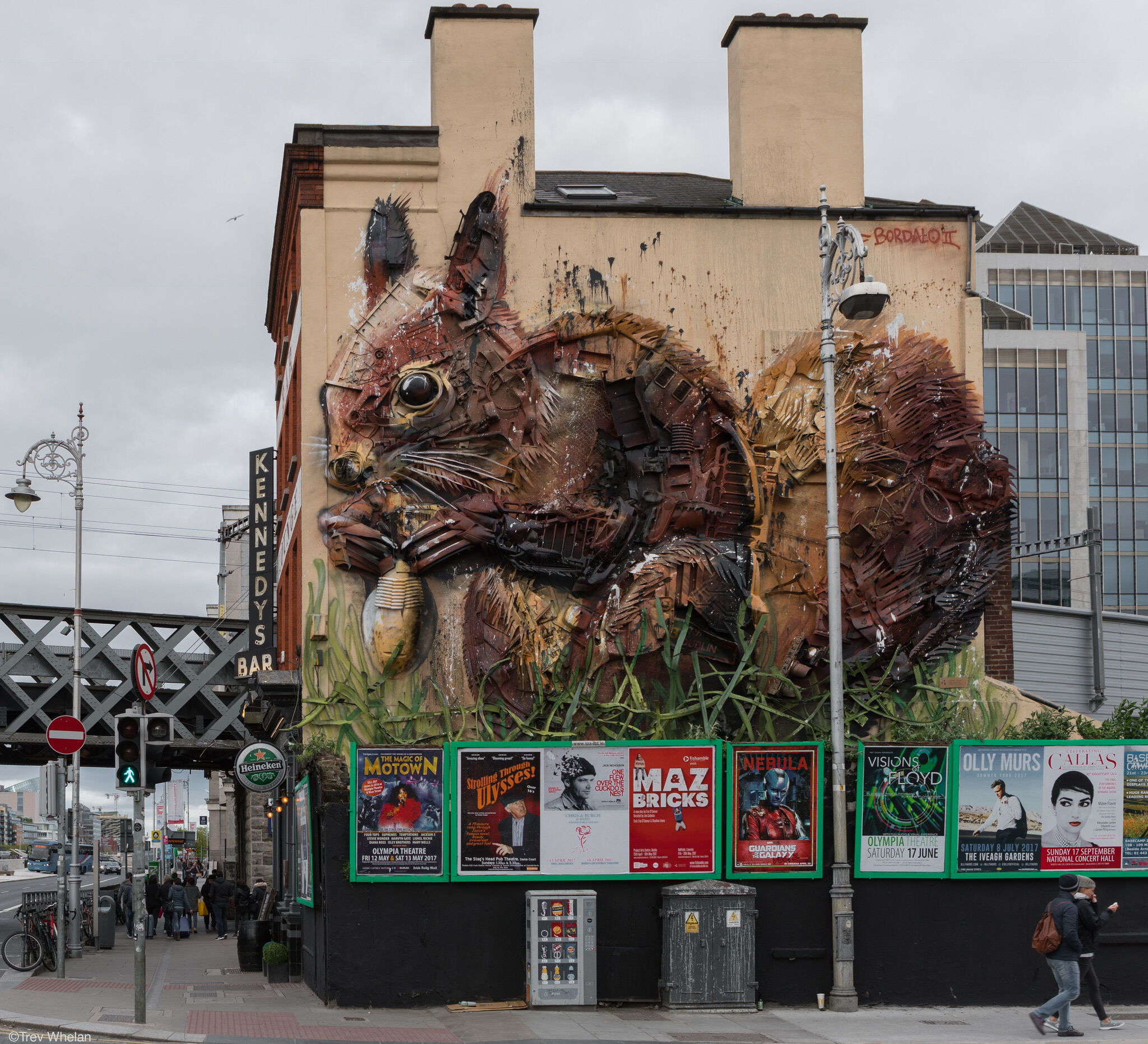 Bordalo ll&mdash;Giant Red Squirrel