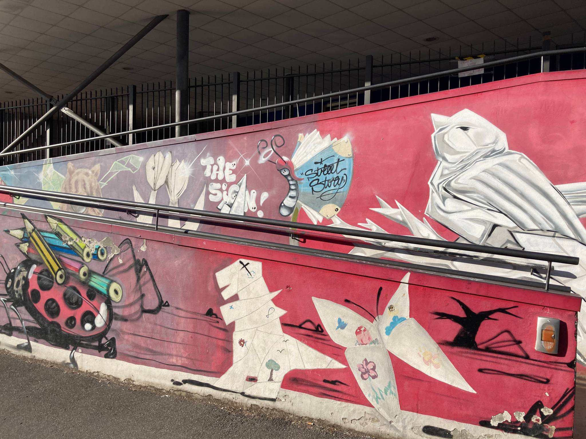 mrwanys&mdash;The sign crew