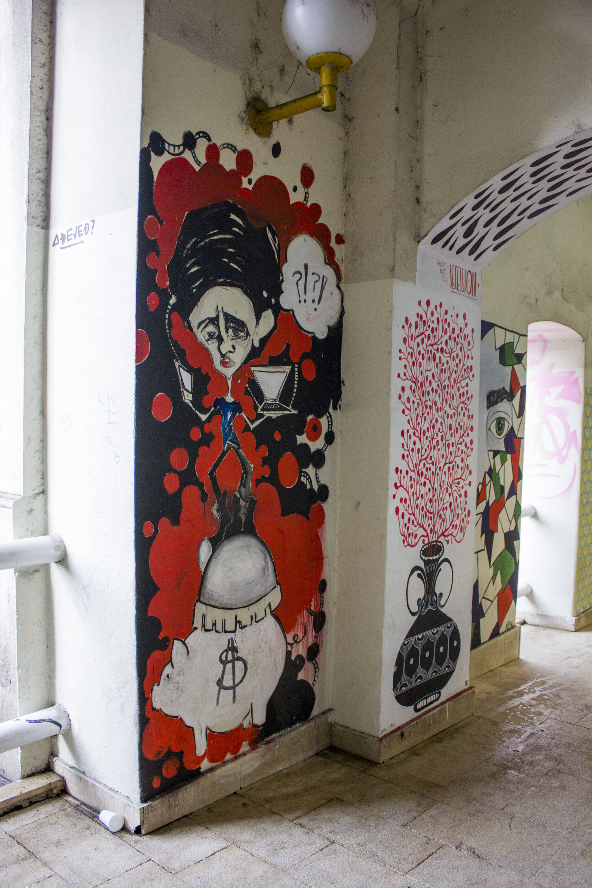 ArtuDitu, Pekmezmed, Šumski, Arya, Trash Will Smash, Džedaj, Ninja Tiger, Ojo Magico, Tifani Rubi&mdash;Abandoned shopping mall