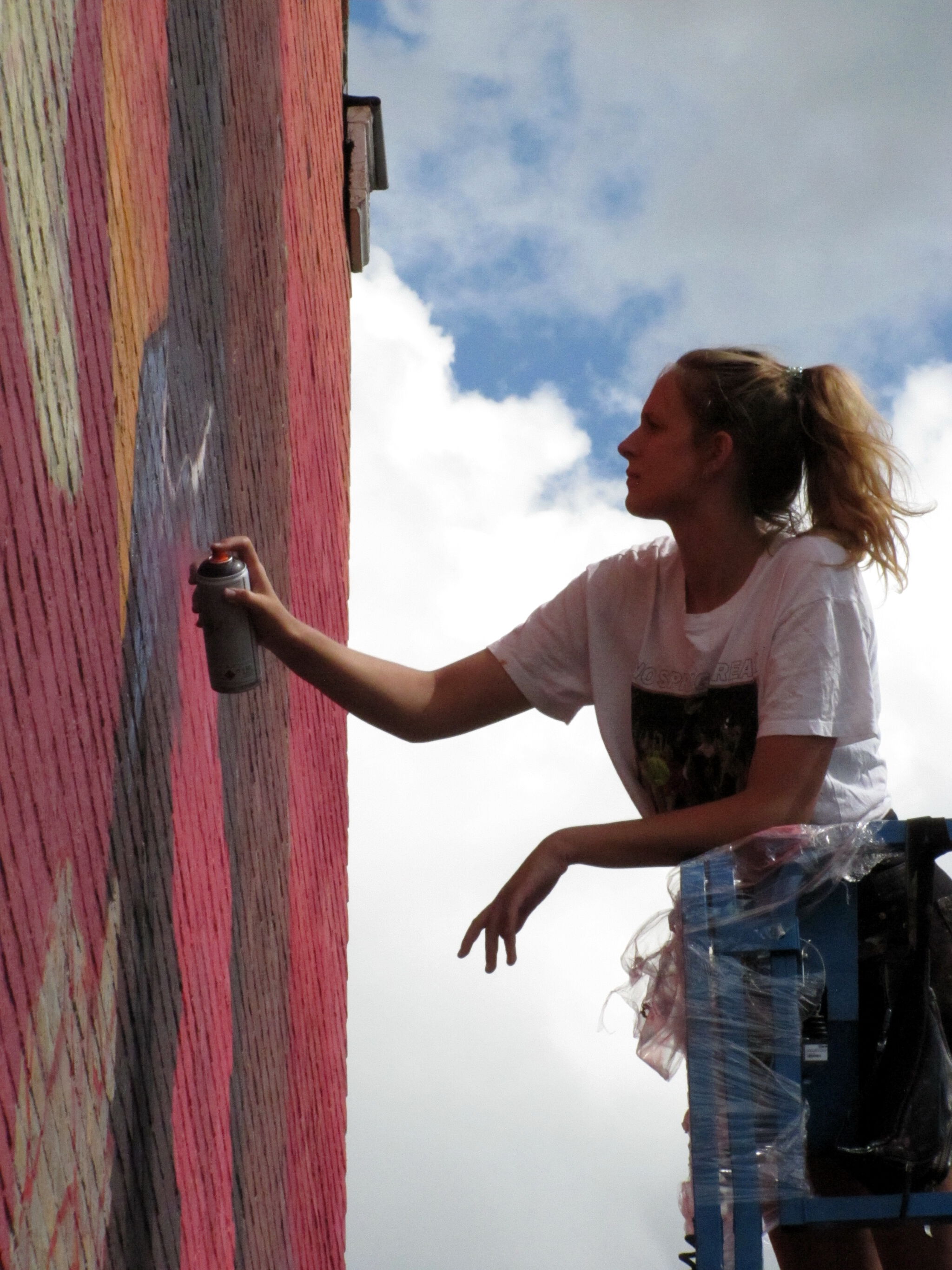 Kitsune Jolene&mdash;The Bridges Street Art festival
