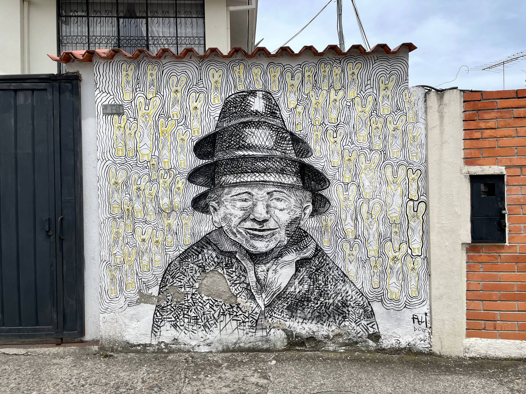 Pedro Alvarez Estrella (fai)&mdash;Tres sombreros