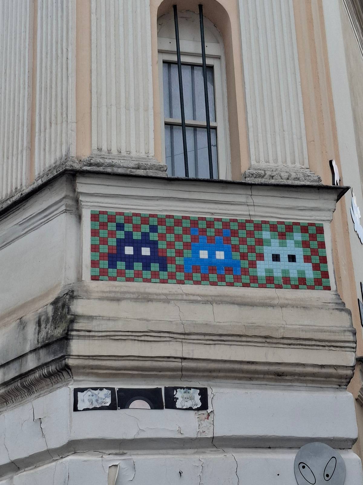 invader&mdash;PA_643
