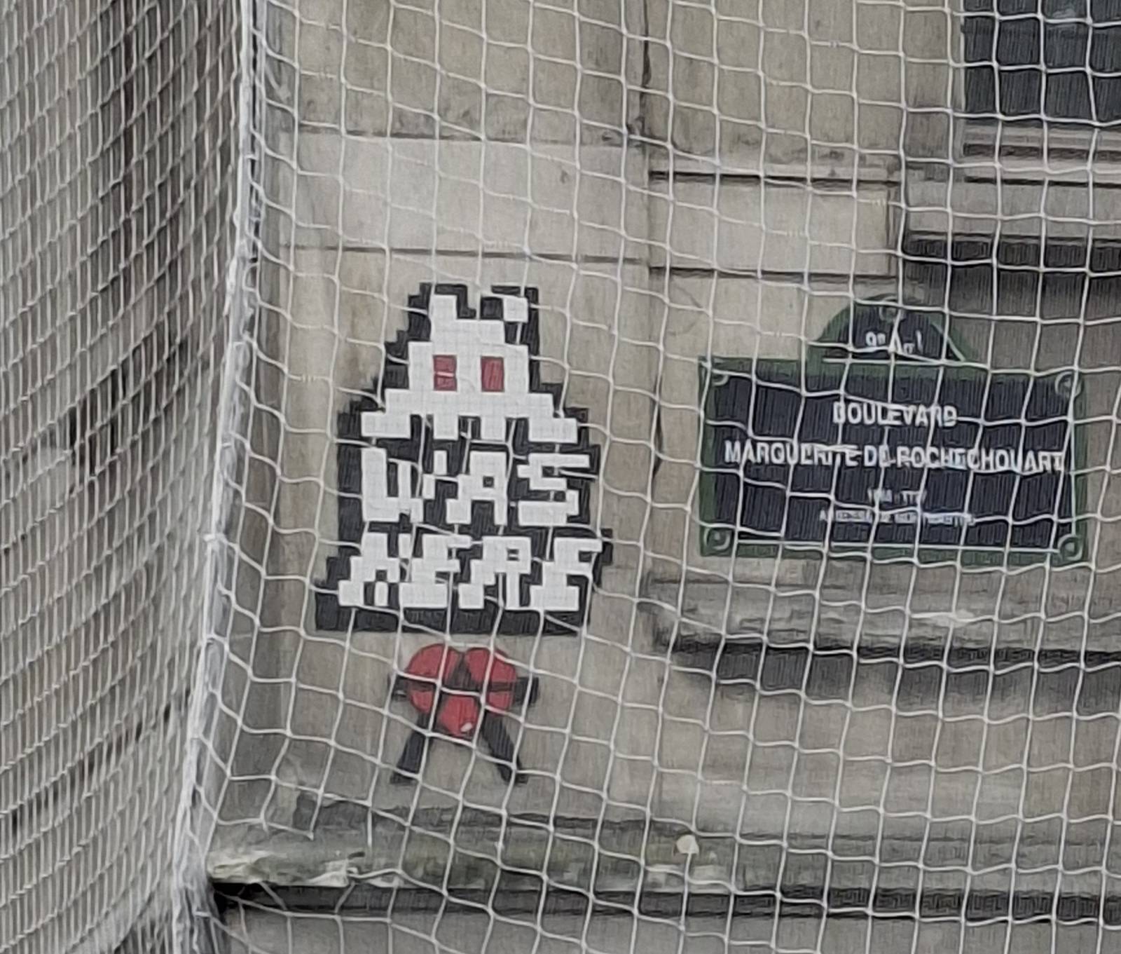 invader&mdash;PA_1275
