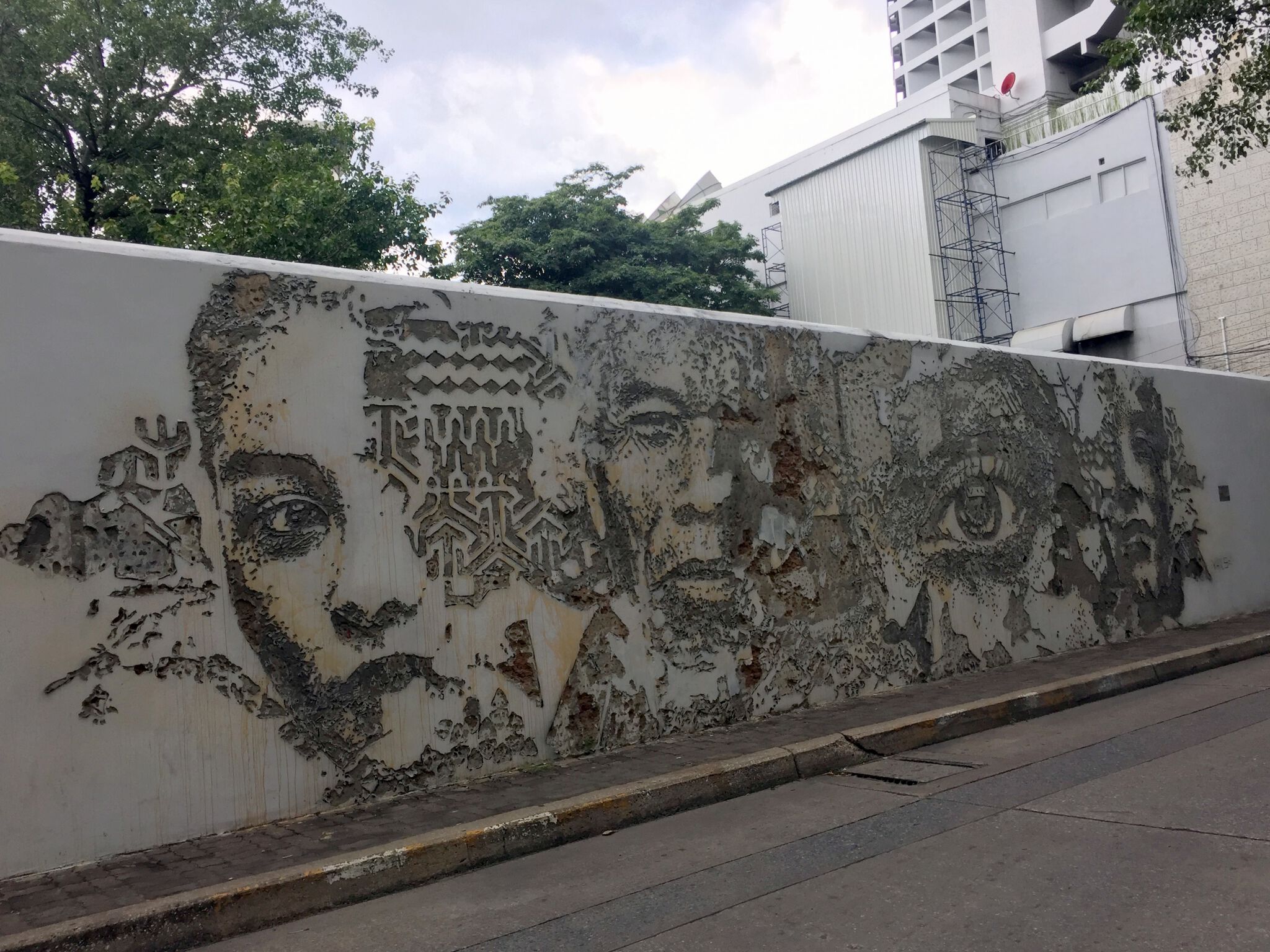 Alexandre Farto aka Vhils&mdash;Scratching the surface project