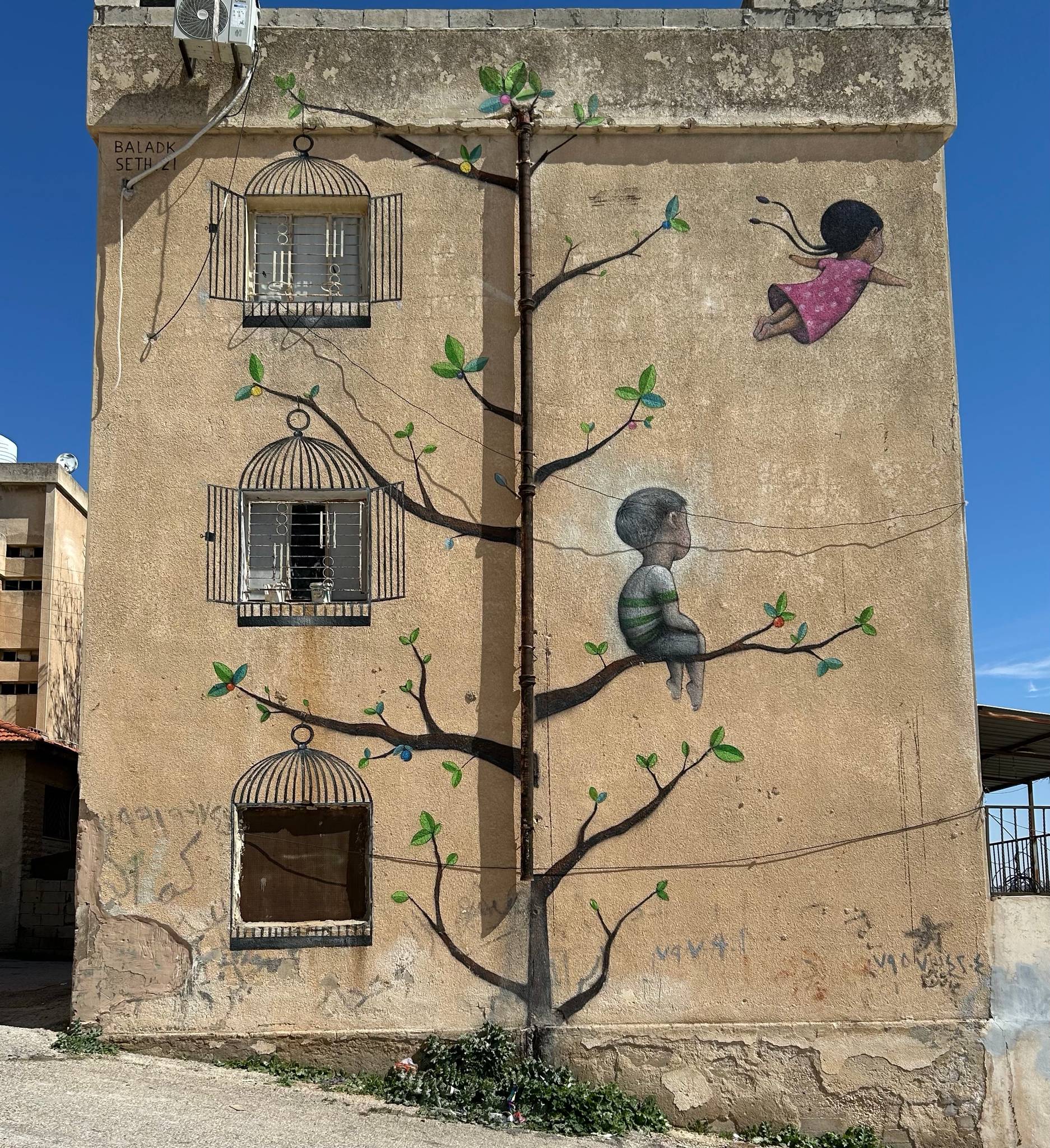 Seth Globepainter&mdash;Three Cages