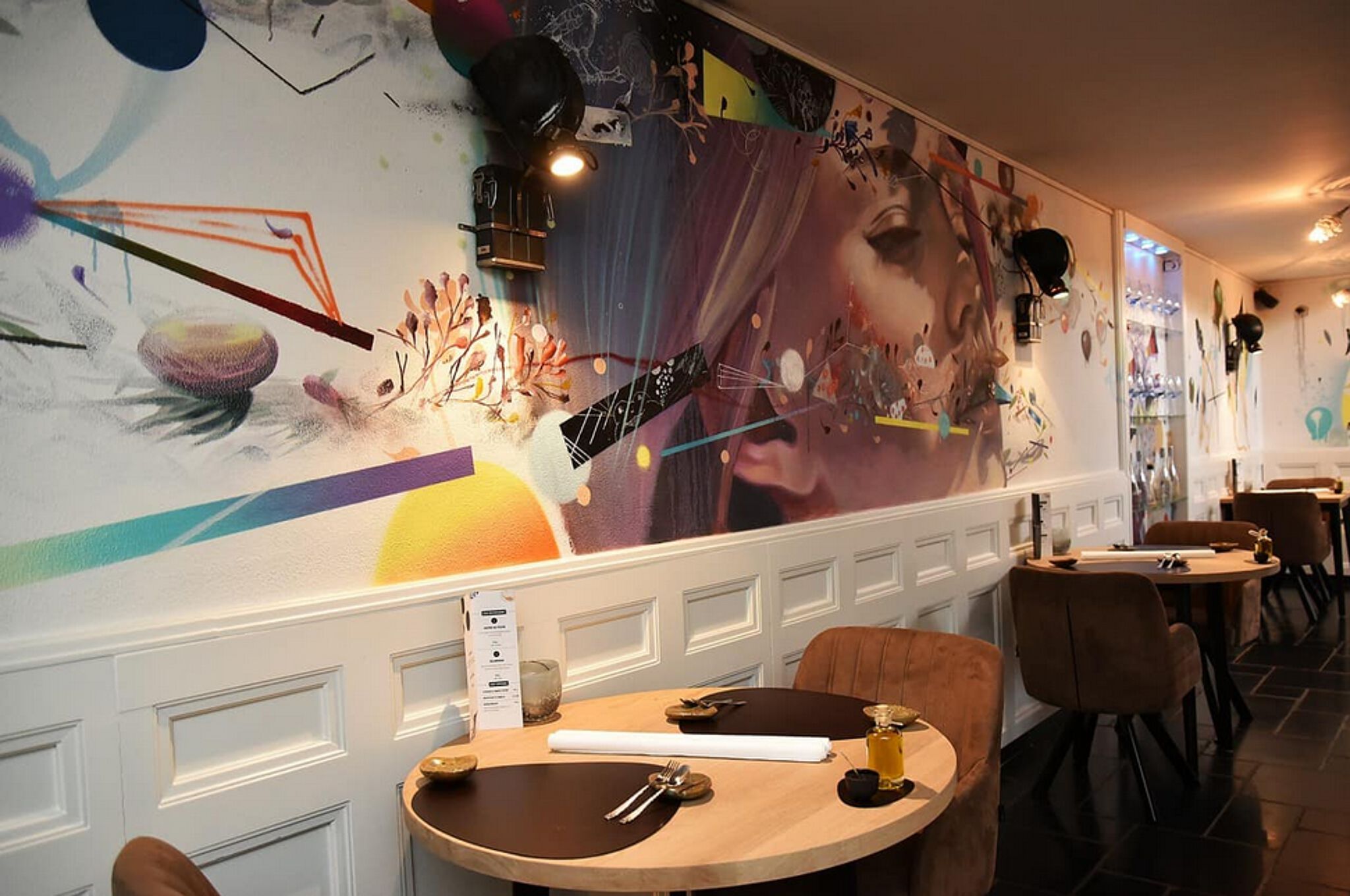 &mdash;Restaurant Graffiti (out of business)
