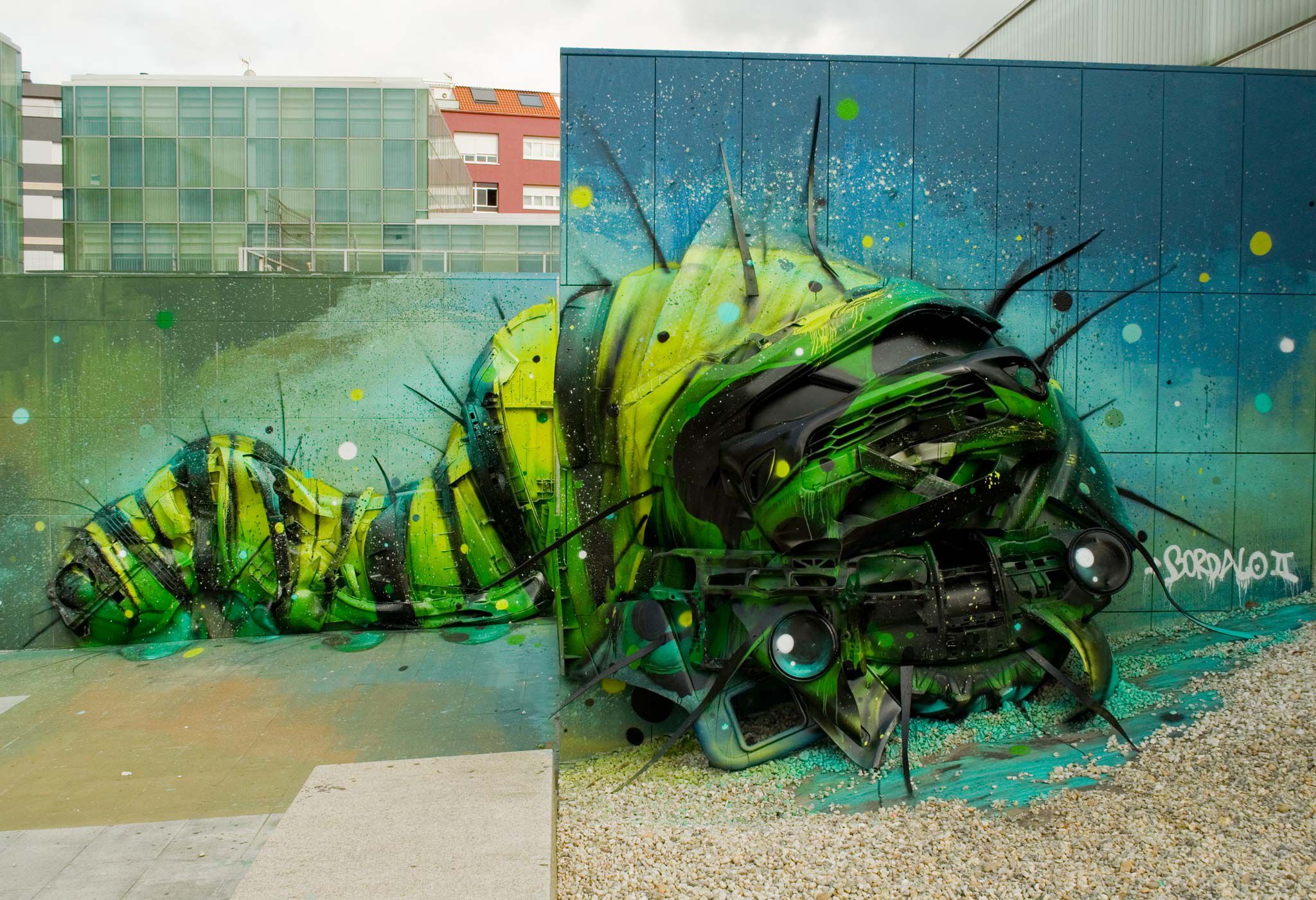 Bordalo ll&mdash;Trasherpillar